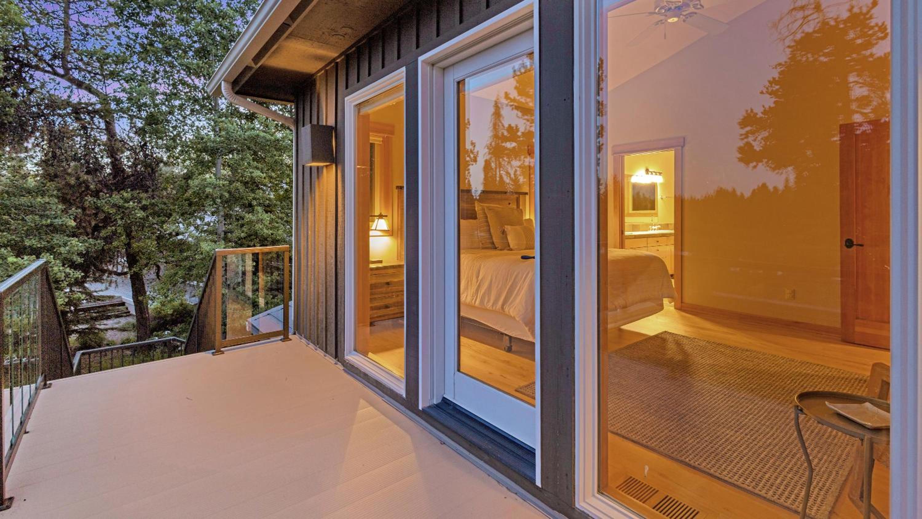 Three-Bedroom Vacation Home  photo 2