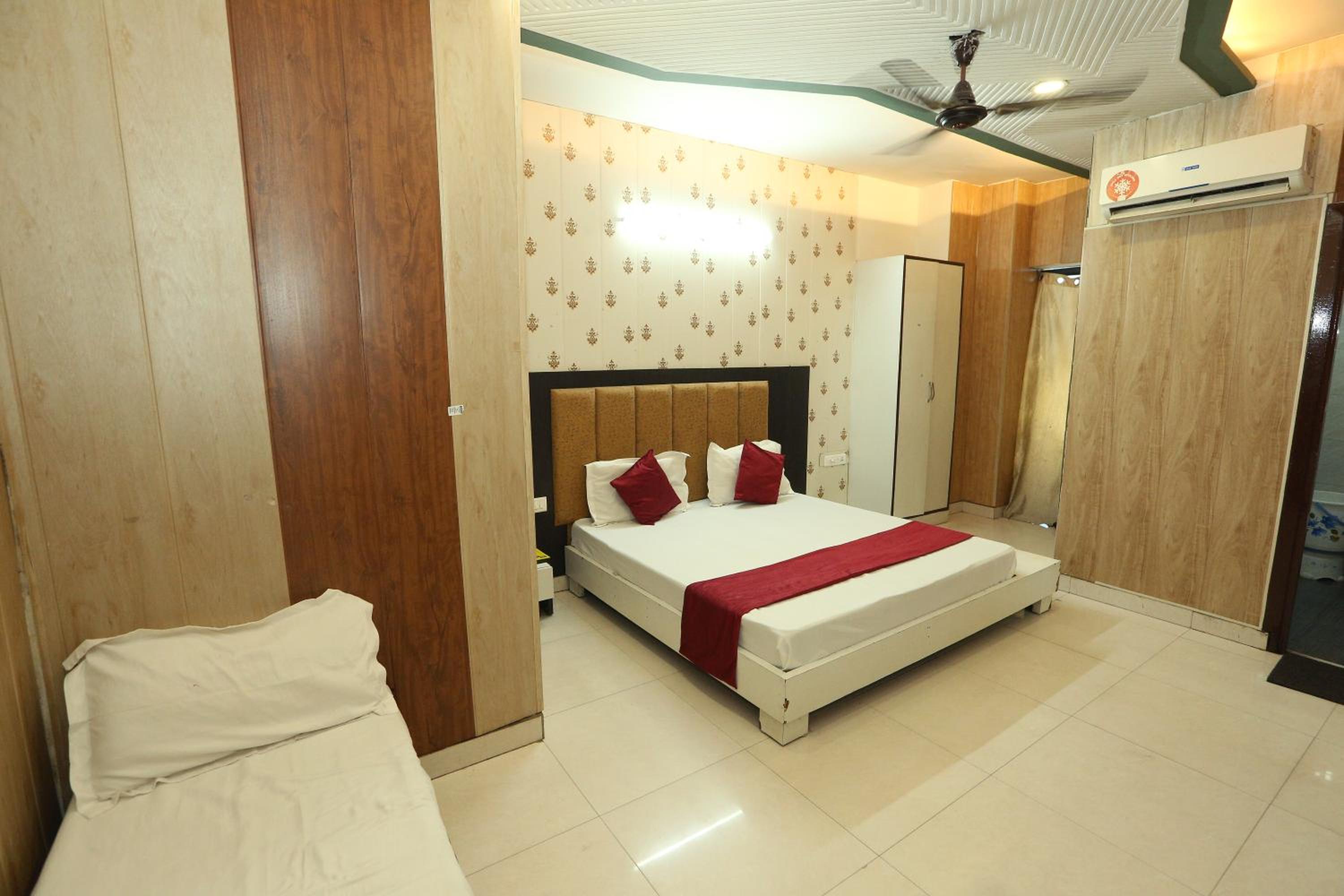 Classic Triple Room
