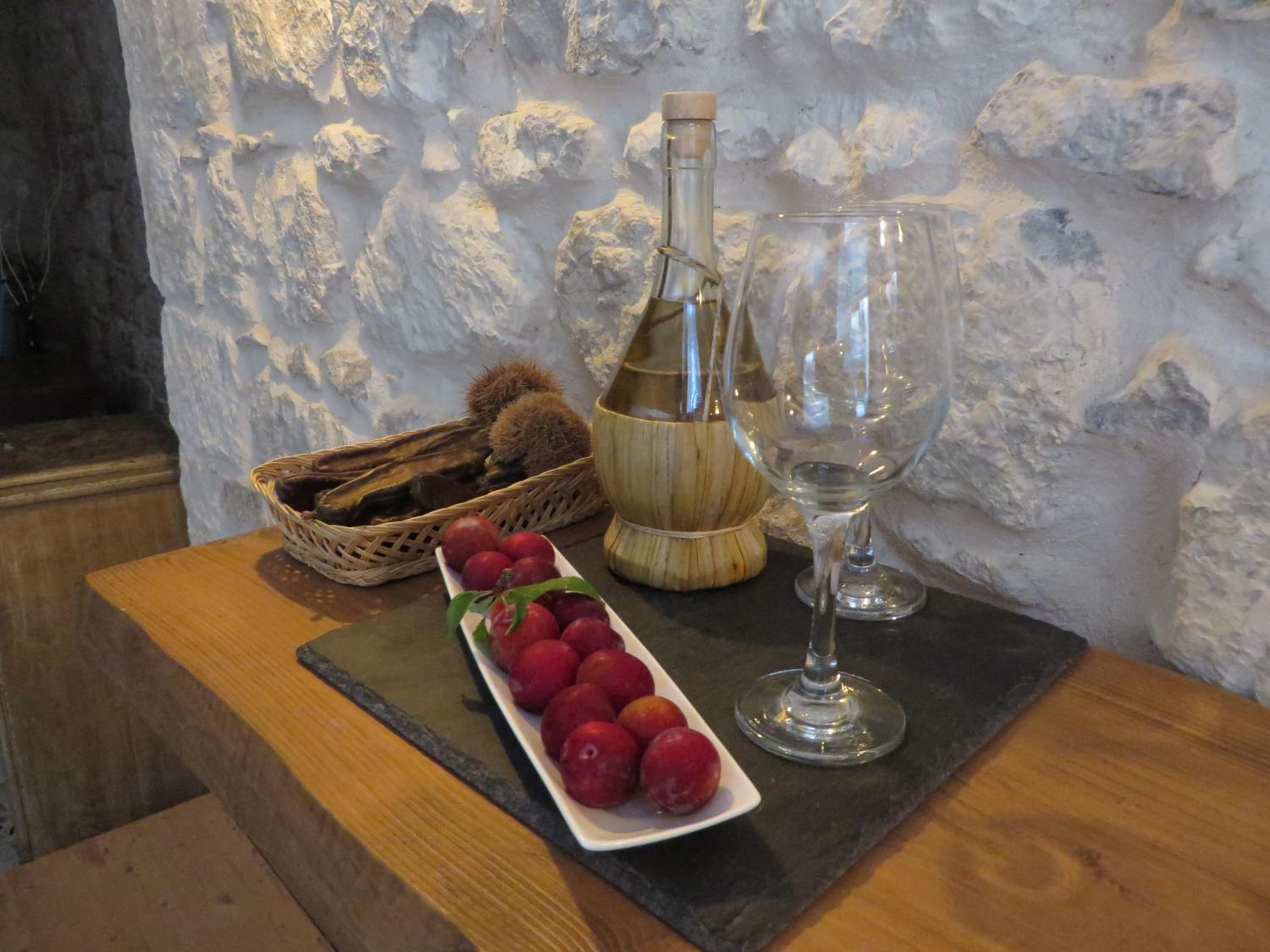 Studio Apartment - Photo 27