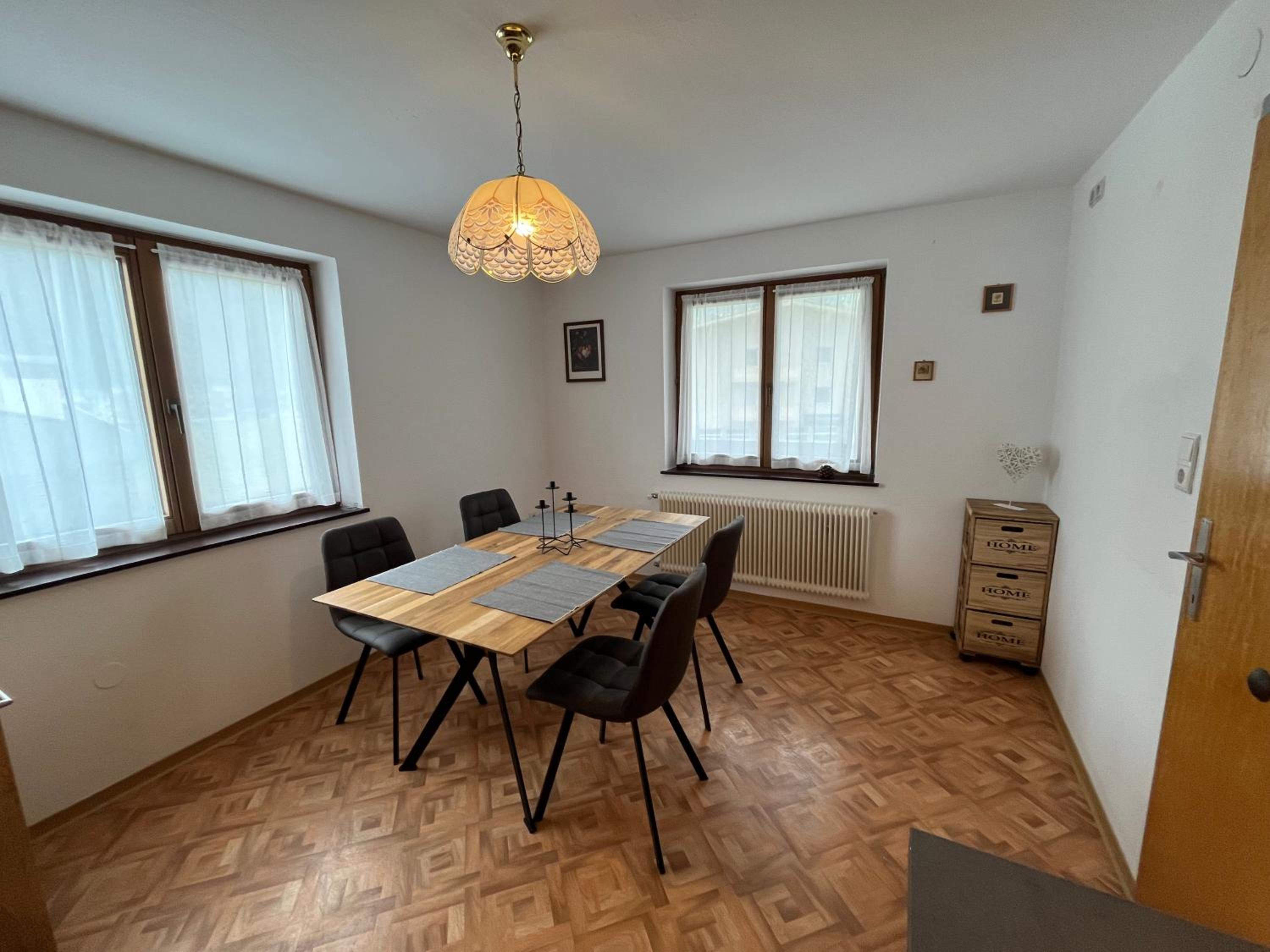 Three-Bedroom Apartment photo 2