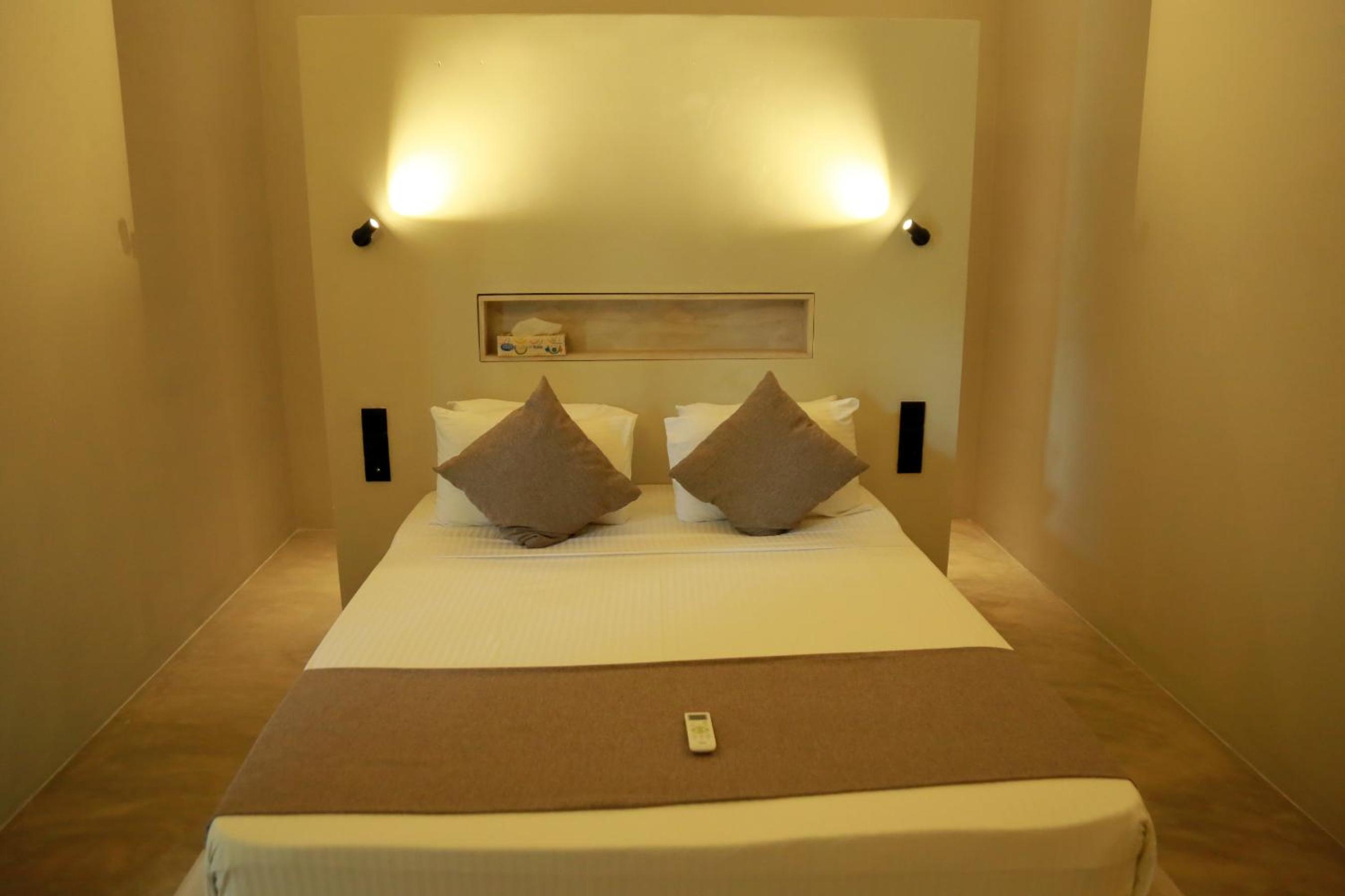 Deluxe Two-Bedroom Apartment with Garden View photo 3