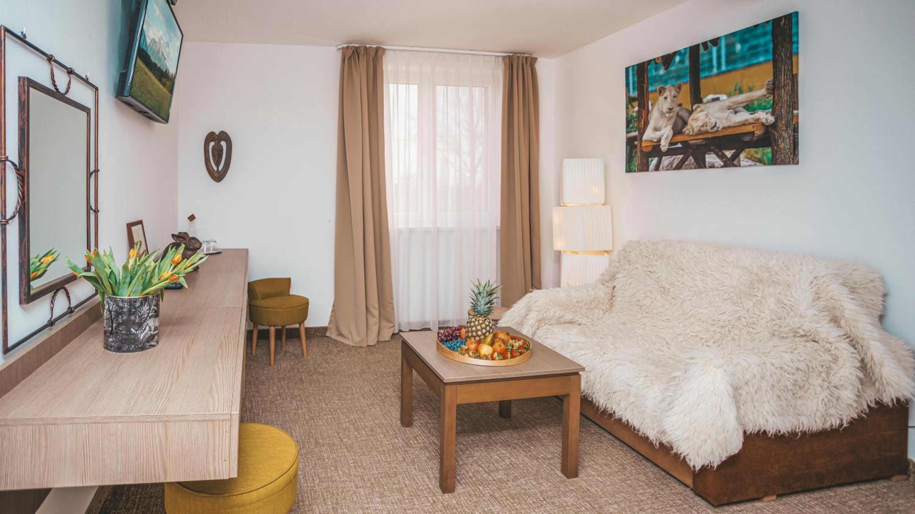 One-Bedroom Apartment - Photo 6
