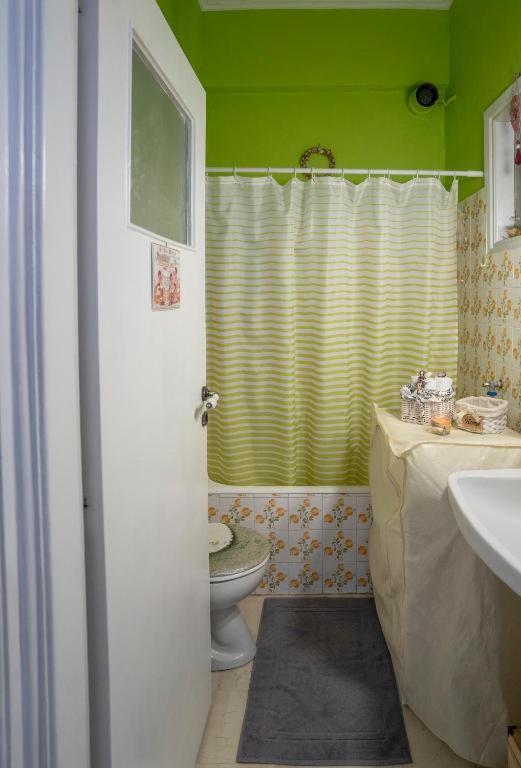 One-Bedroom Apartment photo 3