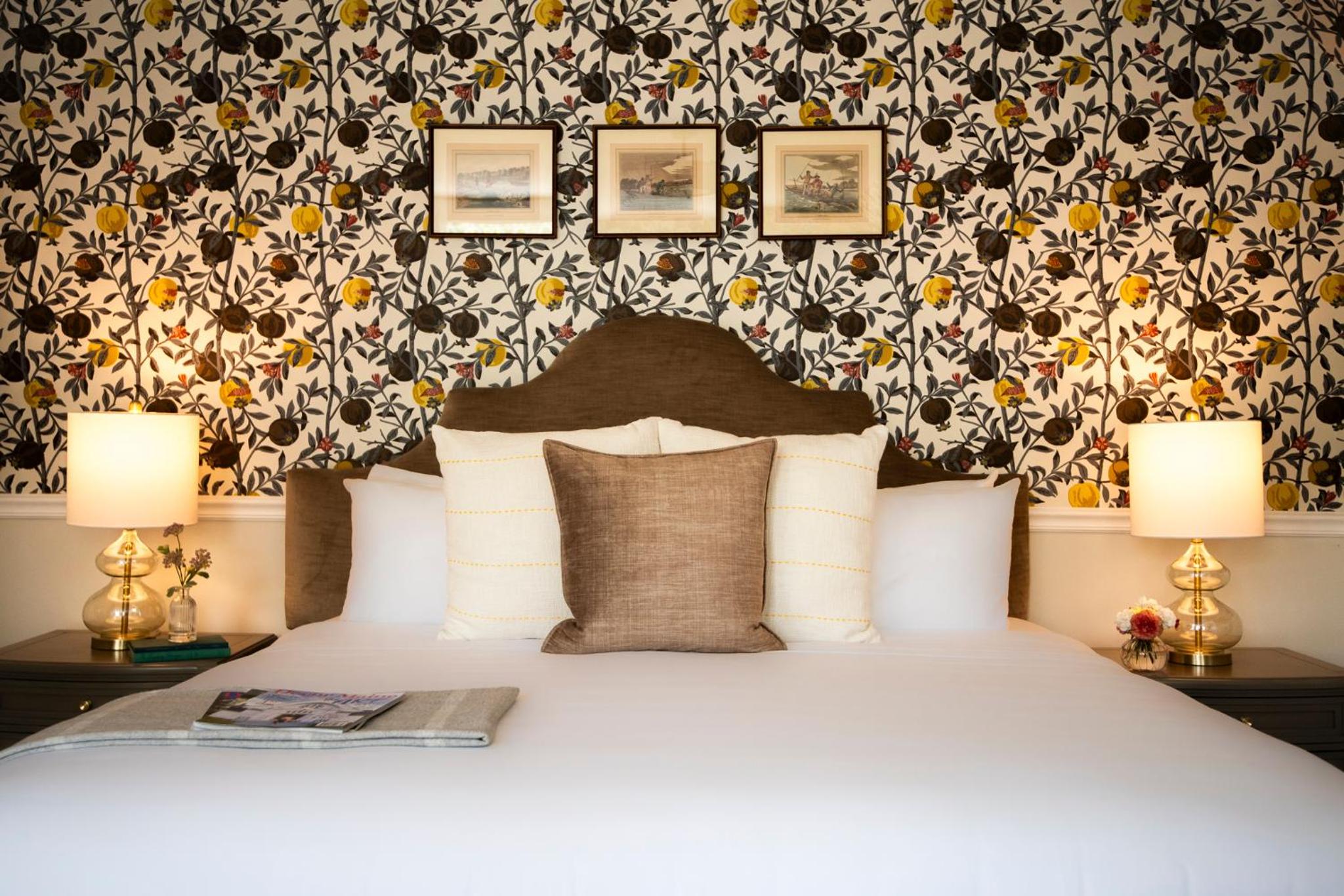 Deluxe King, Room 14