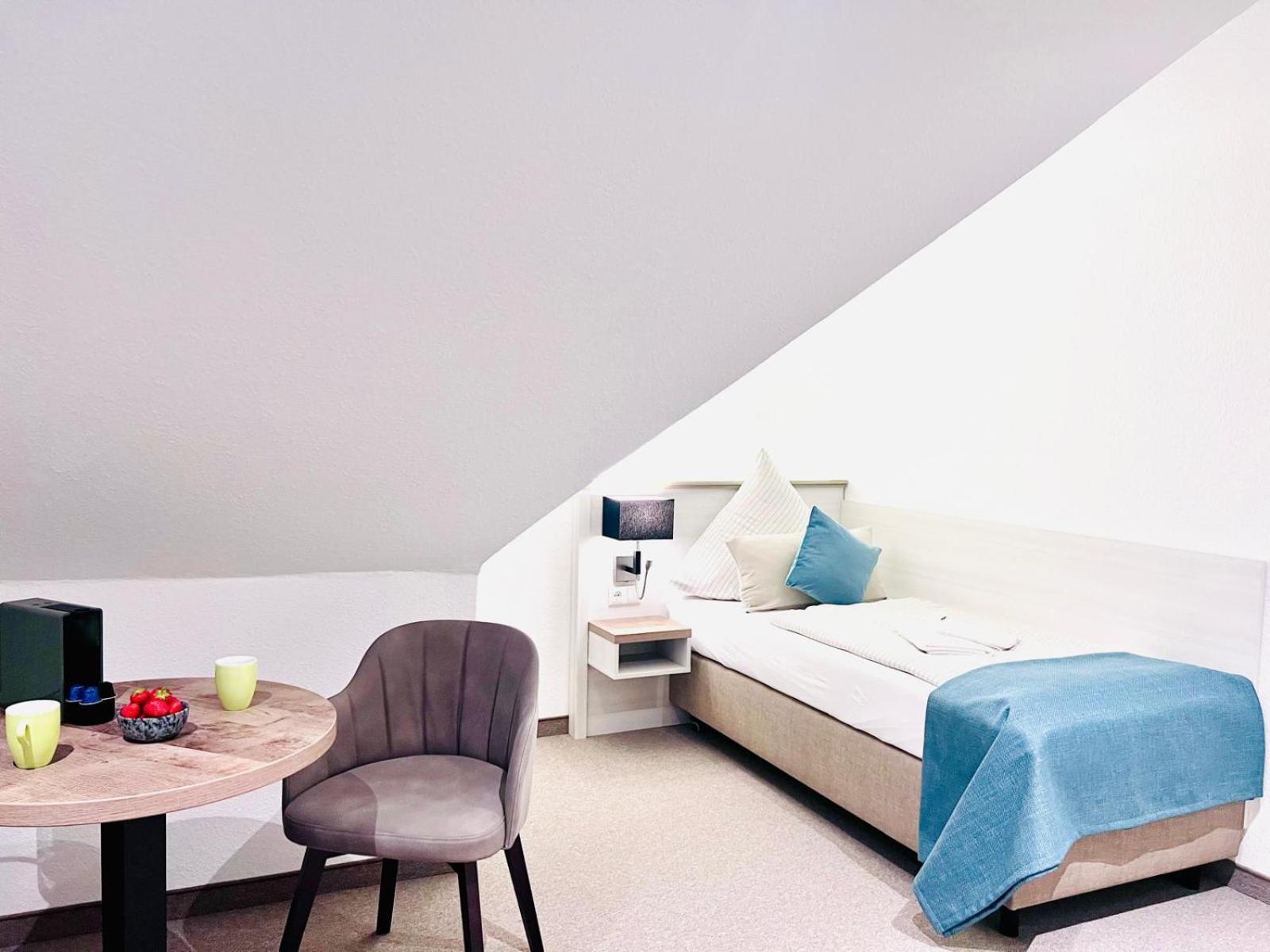 Deluxe Single Room