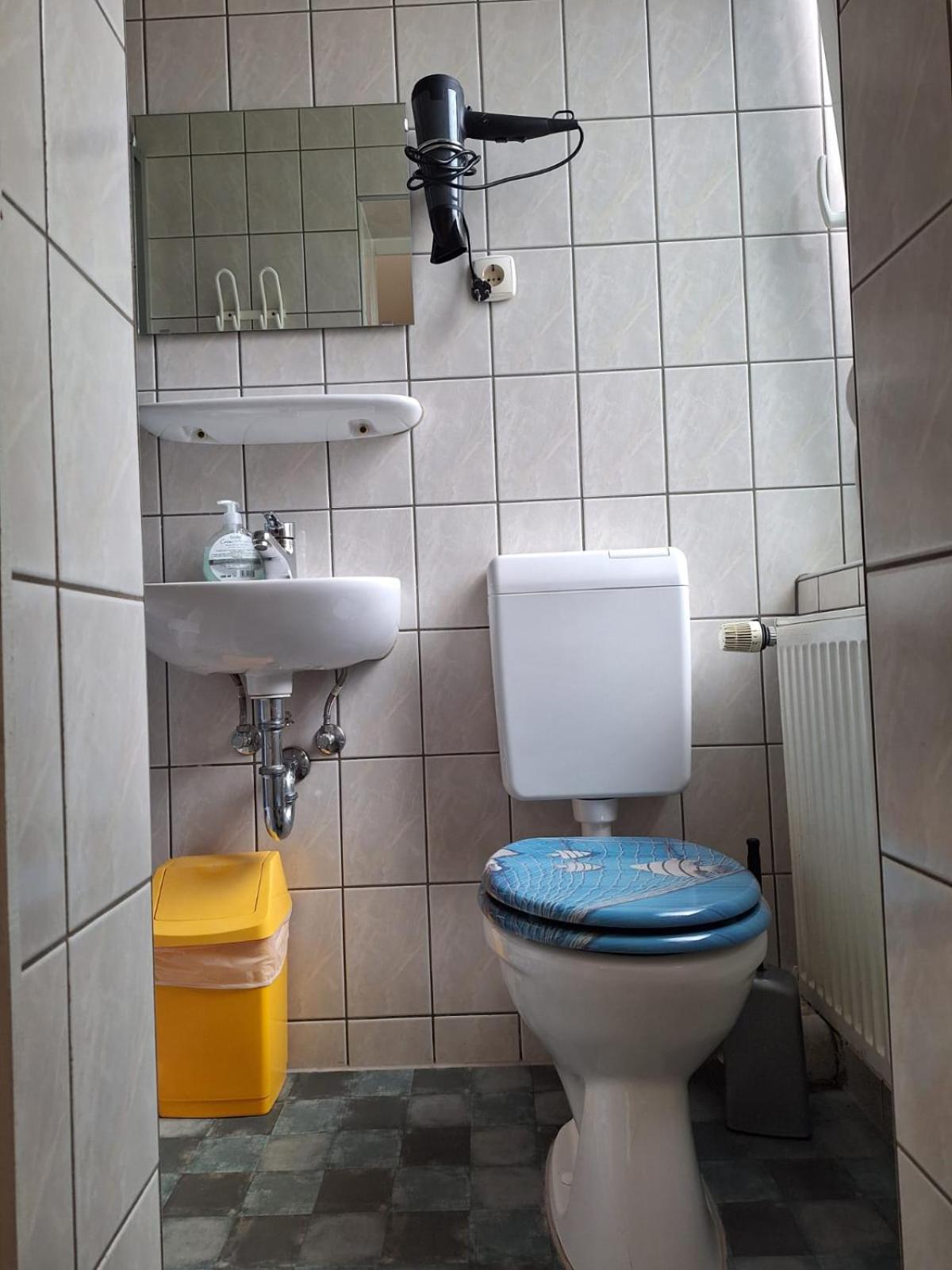 Budget Single Room photo 3