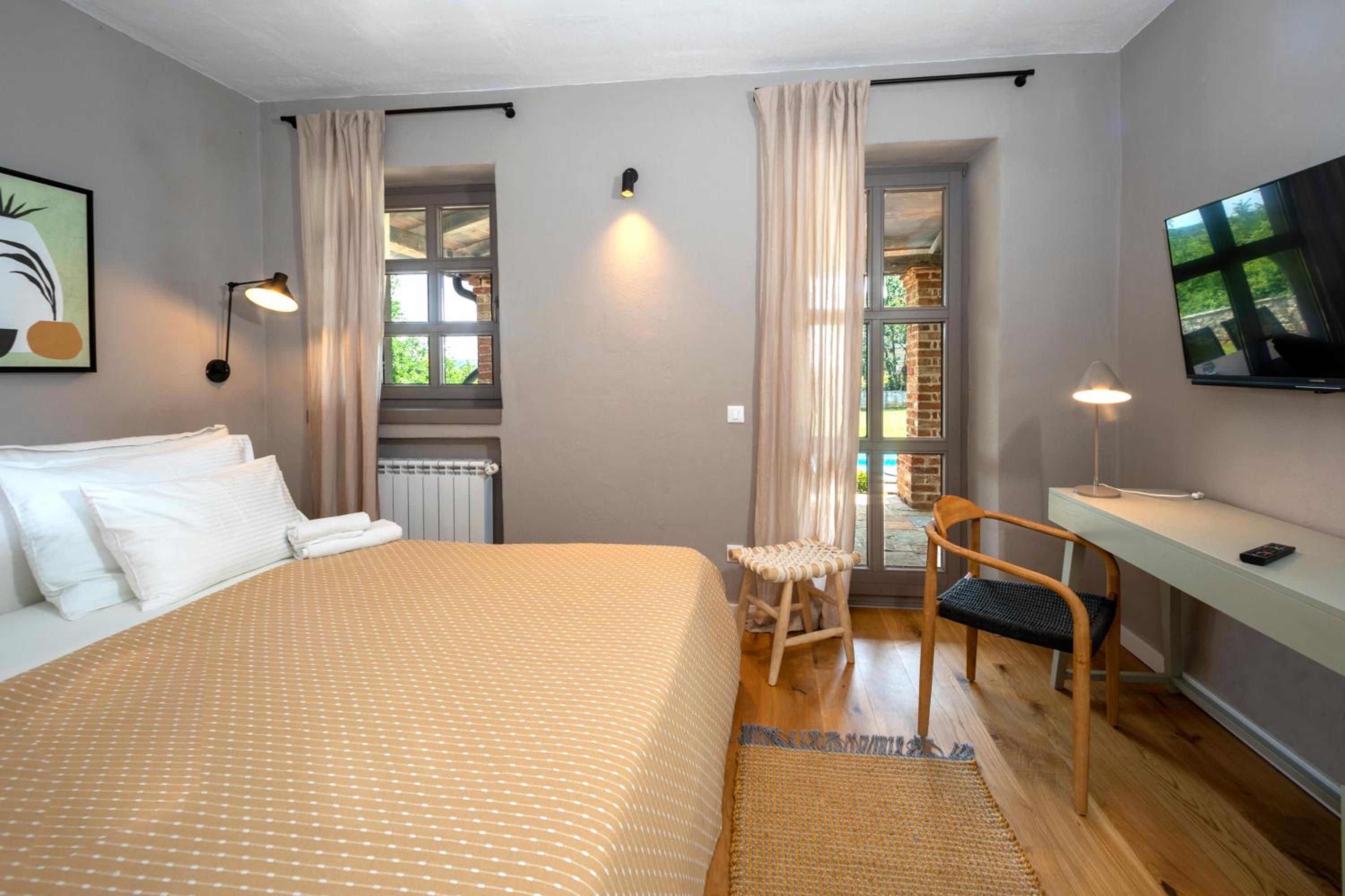 Villa photo 1