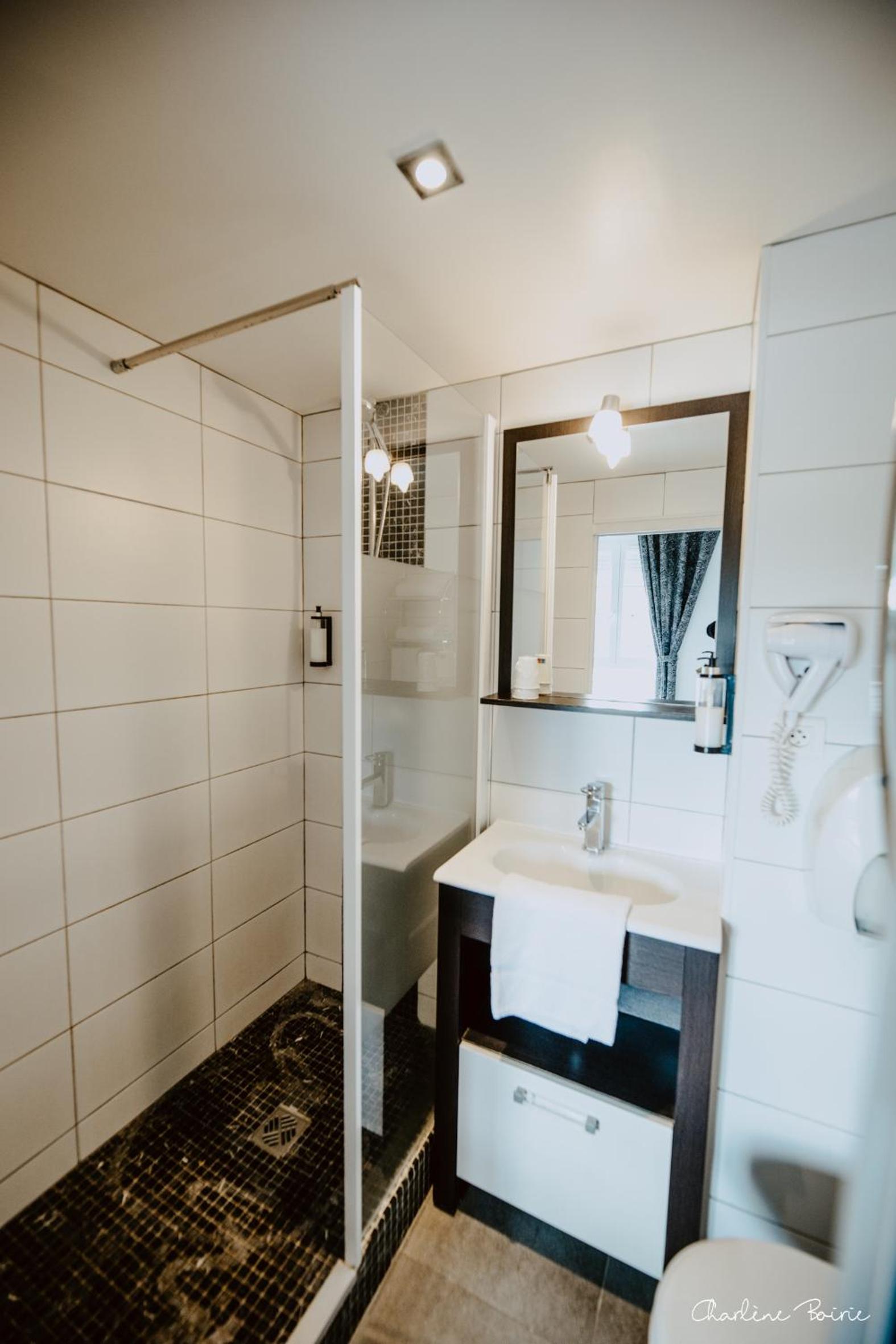 Classic Double or Twin Room - Photo 5