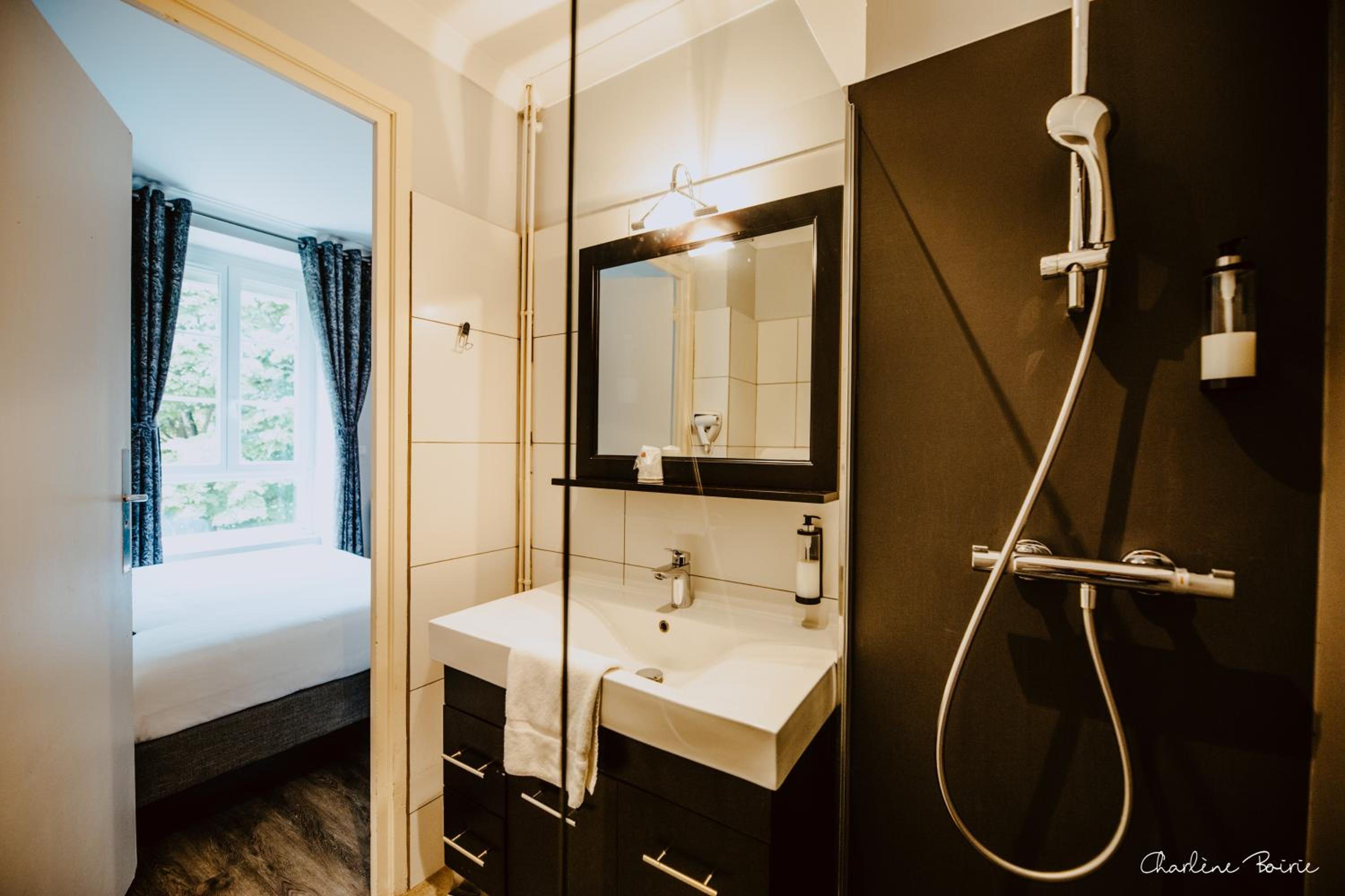 Classic Double or Twin Room - Photo 6