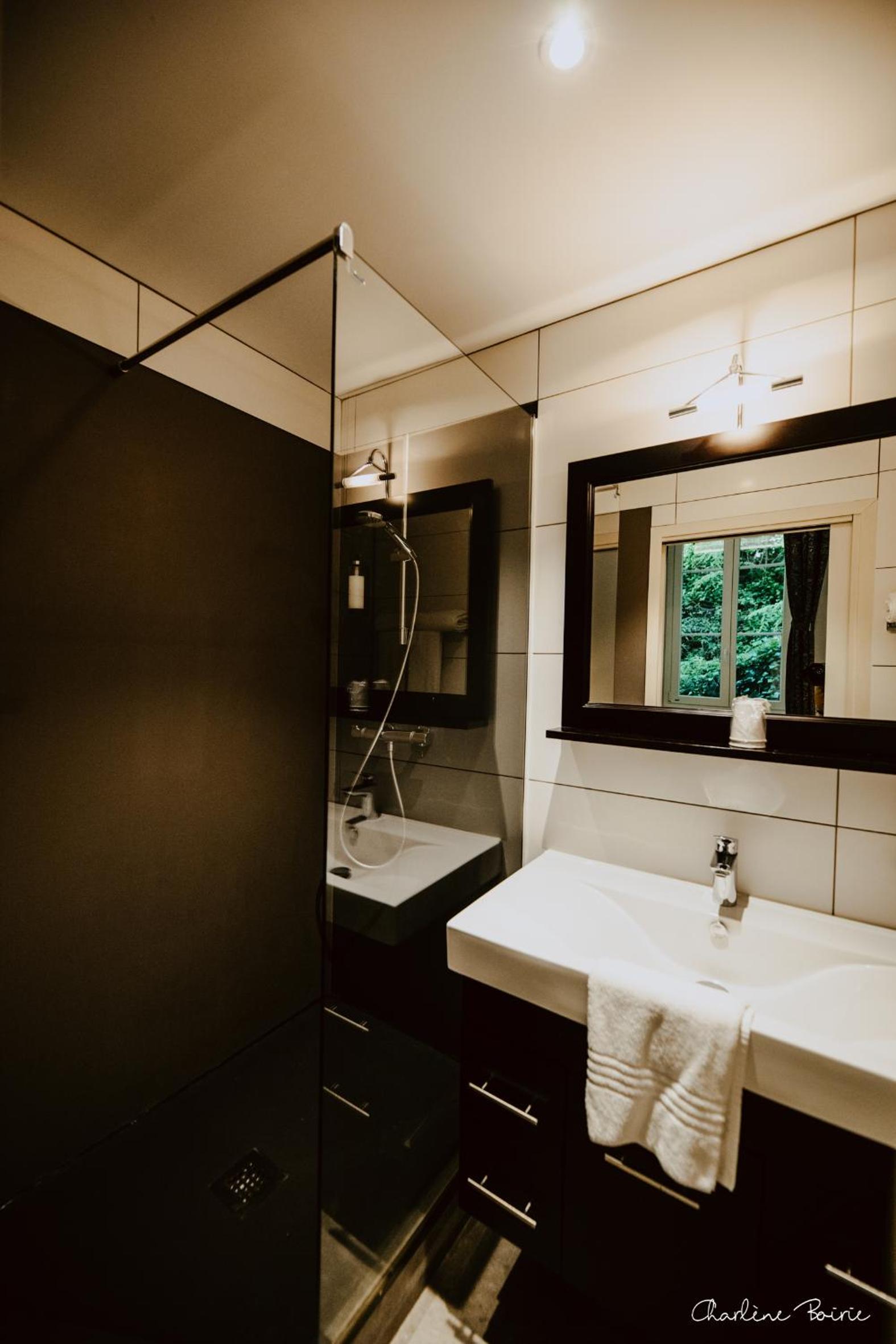 Classic Double or Twin Room - Photo 7