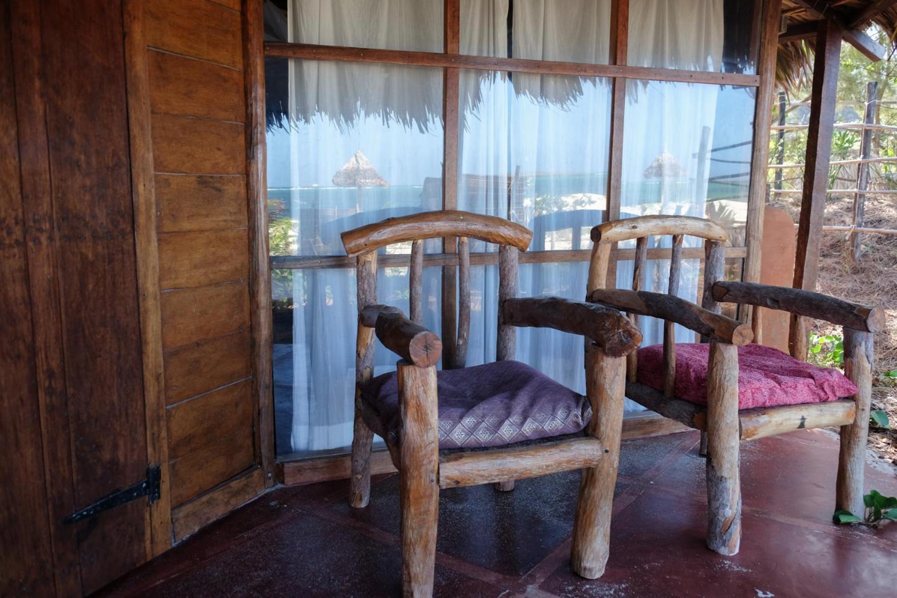 Bungalow - Water Front  photo 2
