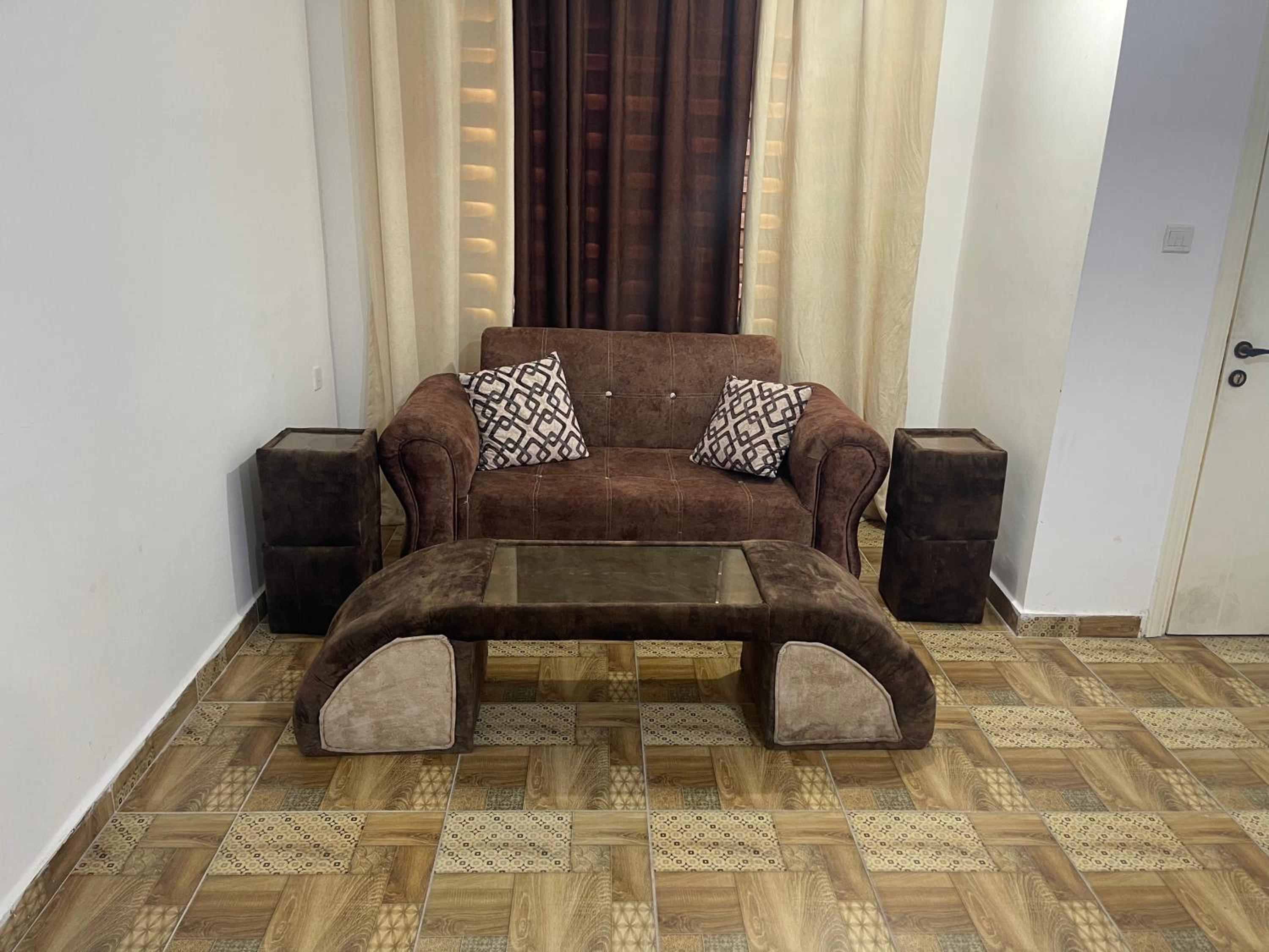 Studio Apartment With King Bed photo 2