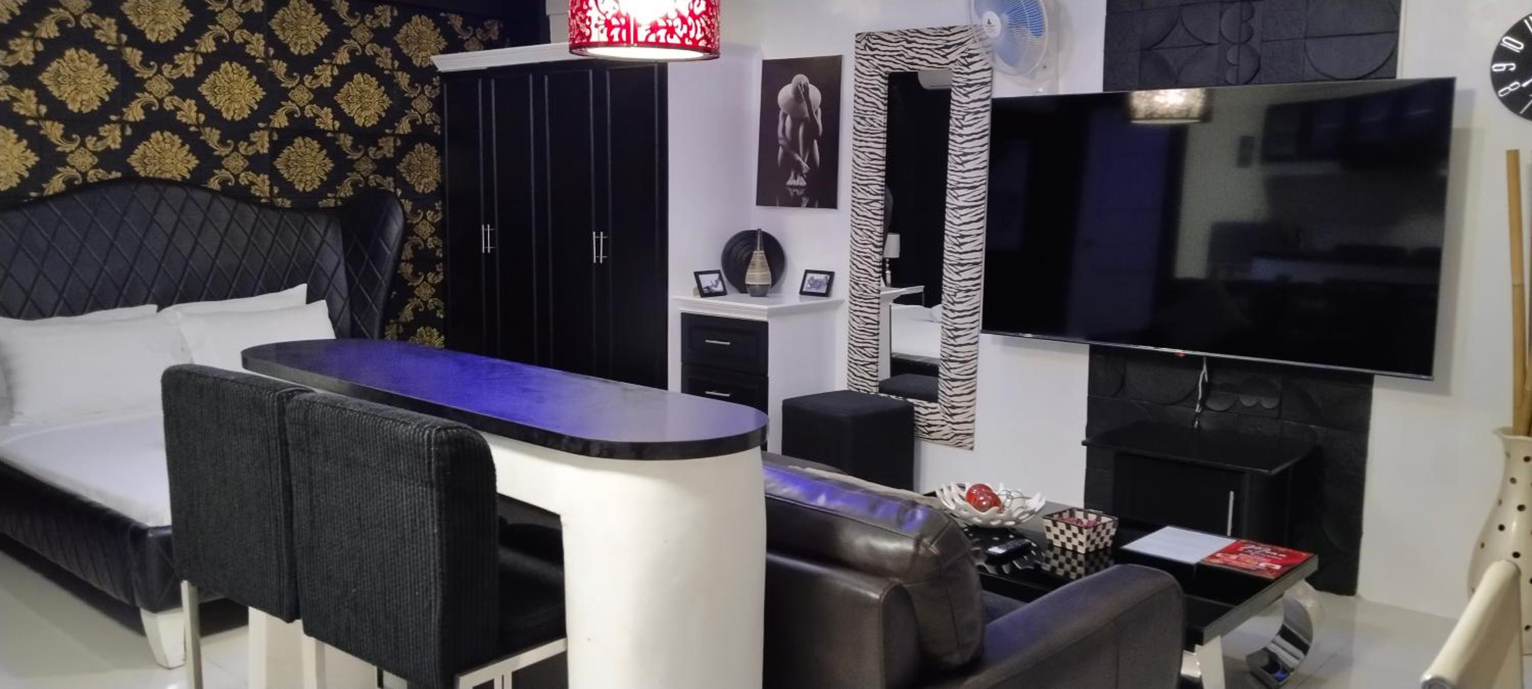 Deluxe King Studio photo 2