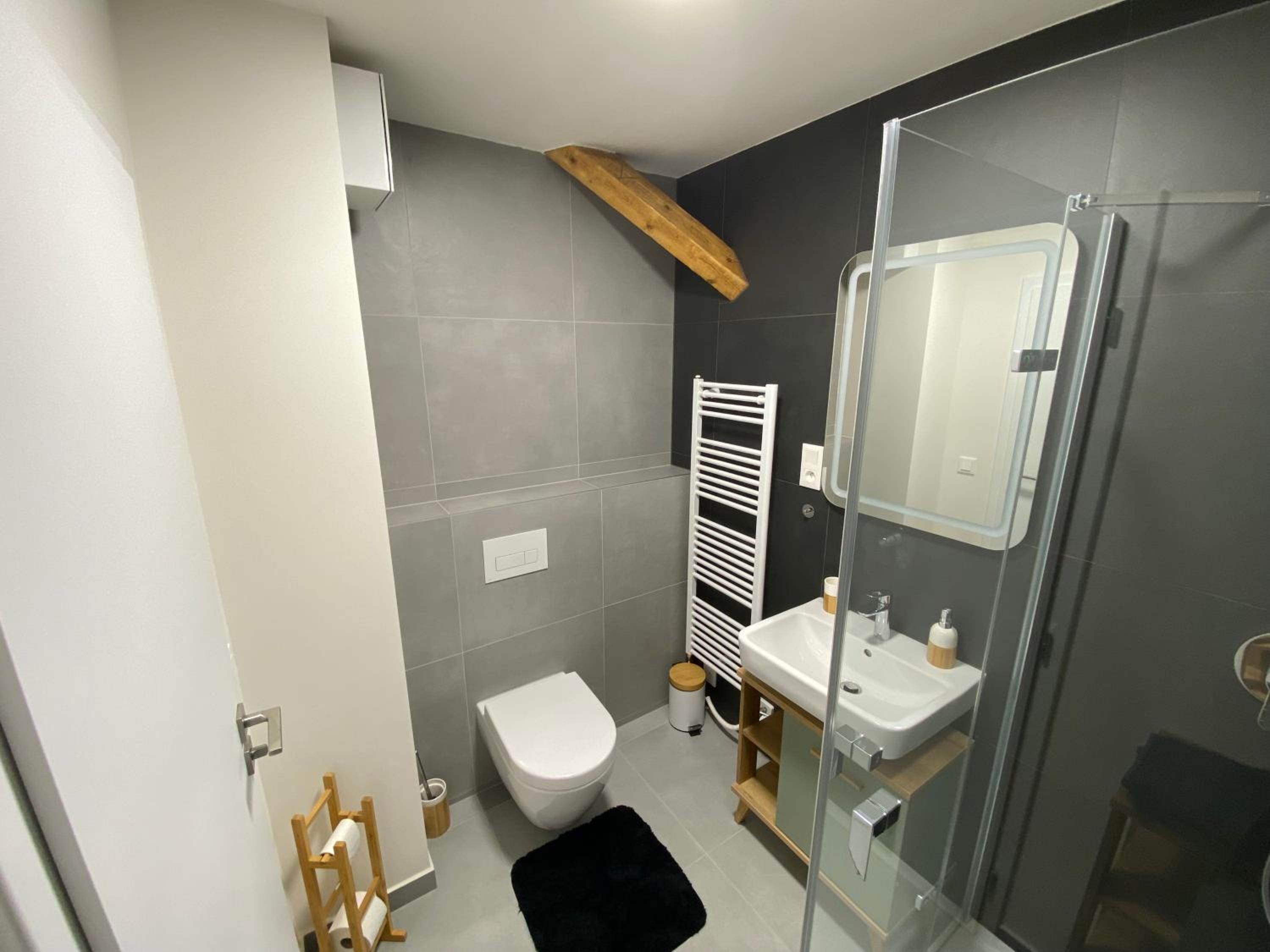 Studio Apartment with One Double Bed photo 2