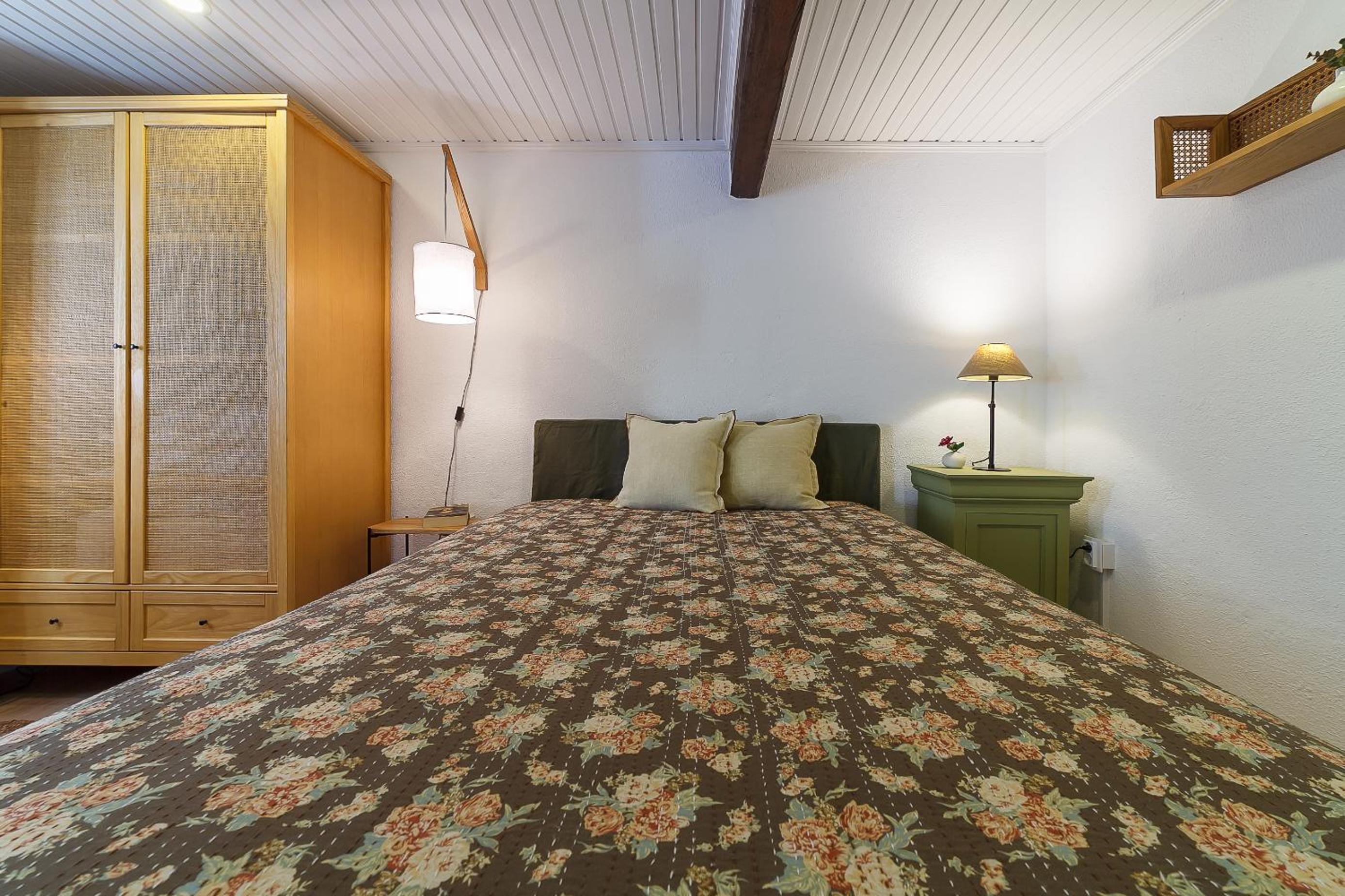 Three-Bedroom House photo 3
