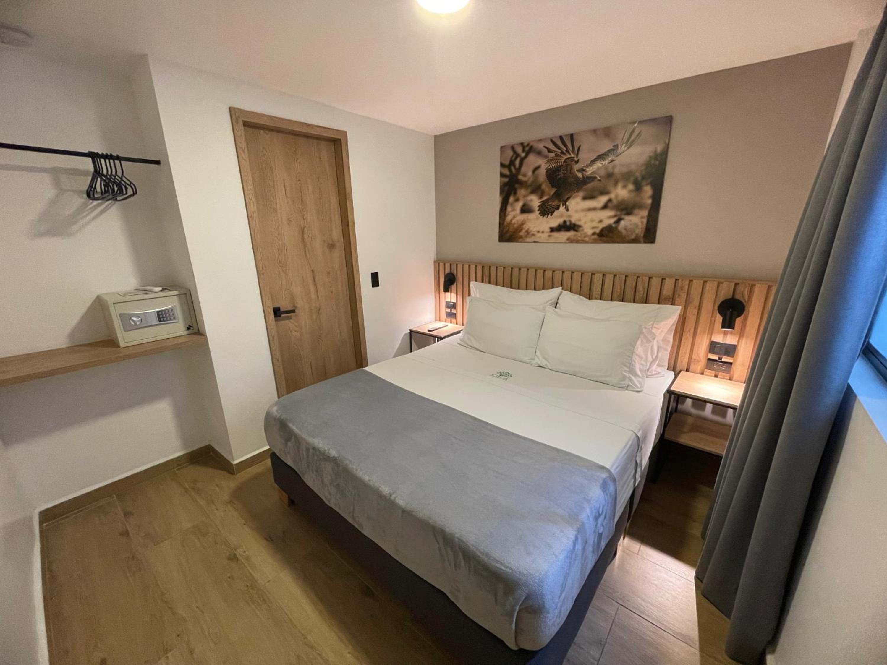 Deluxe Queen Room photo 1