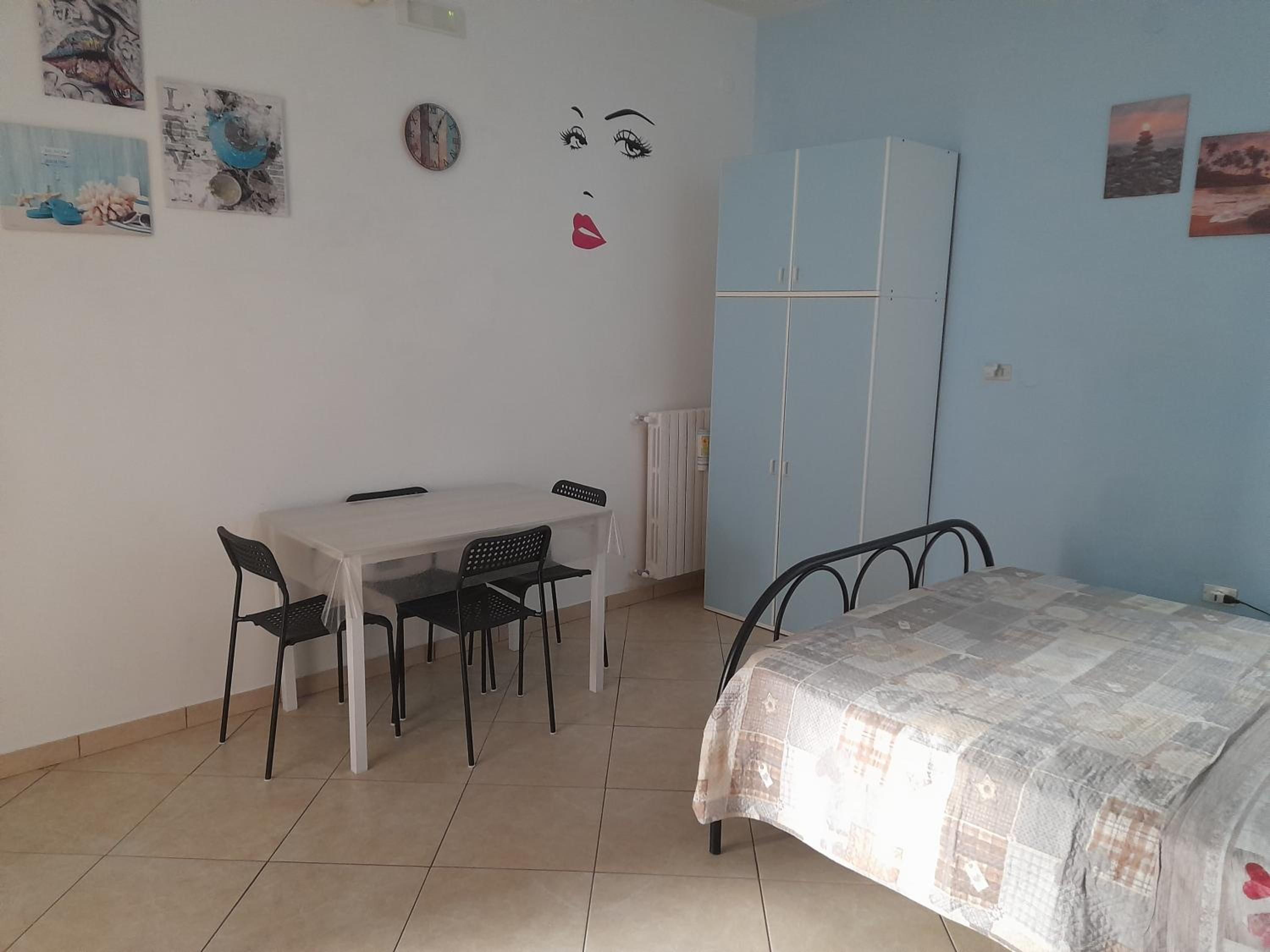 Apartment photo 2