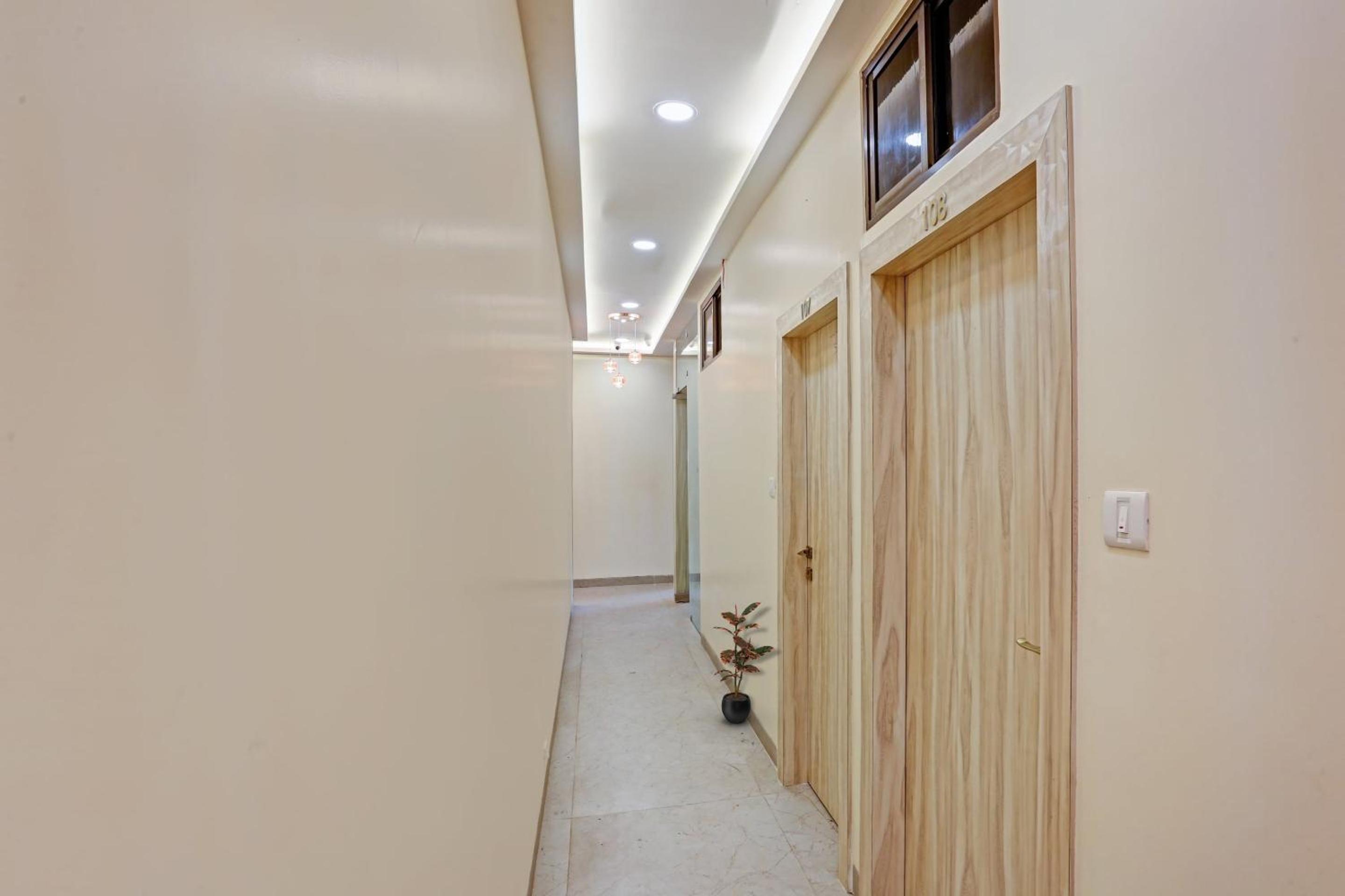 Classic Triple Room - Photo 9