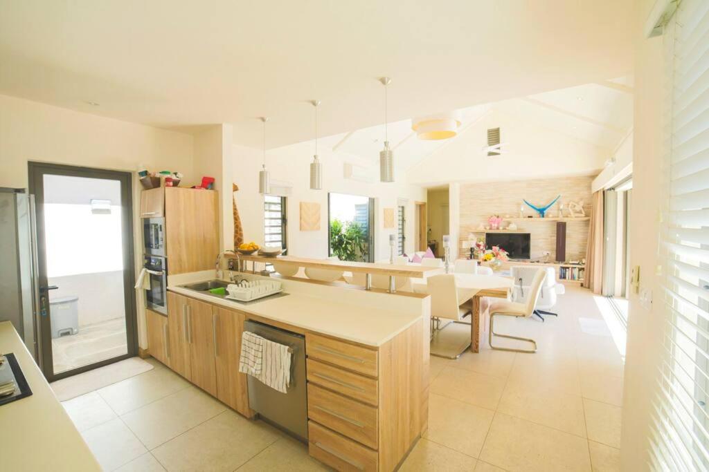 Three-Bedroom Villa photo 2