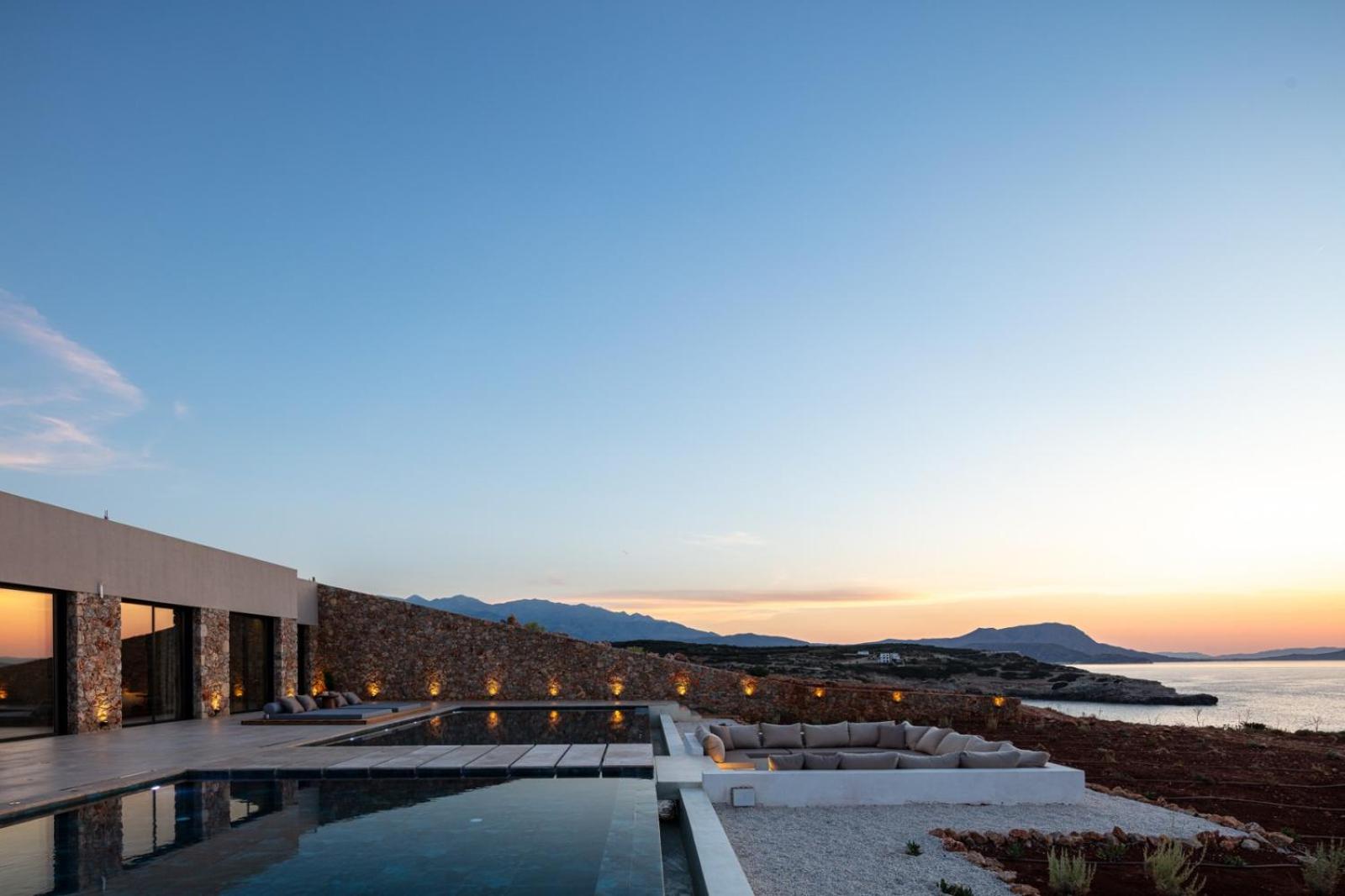 Villa photo 3