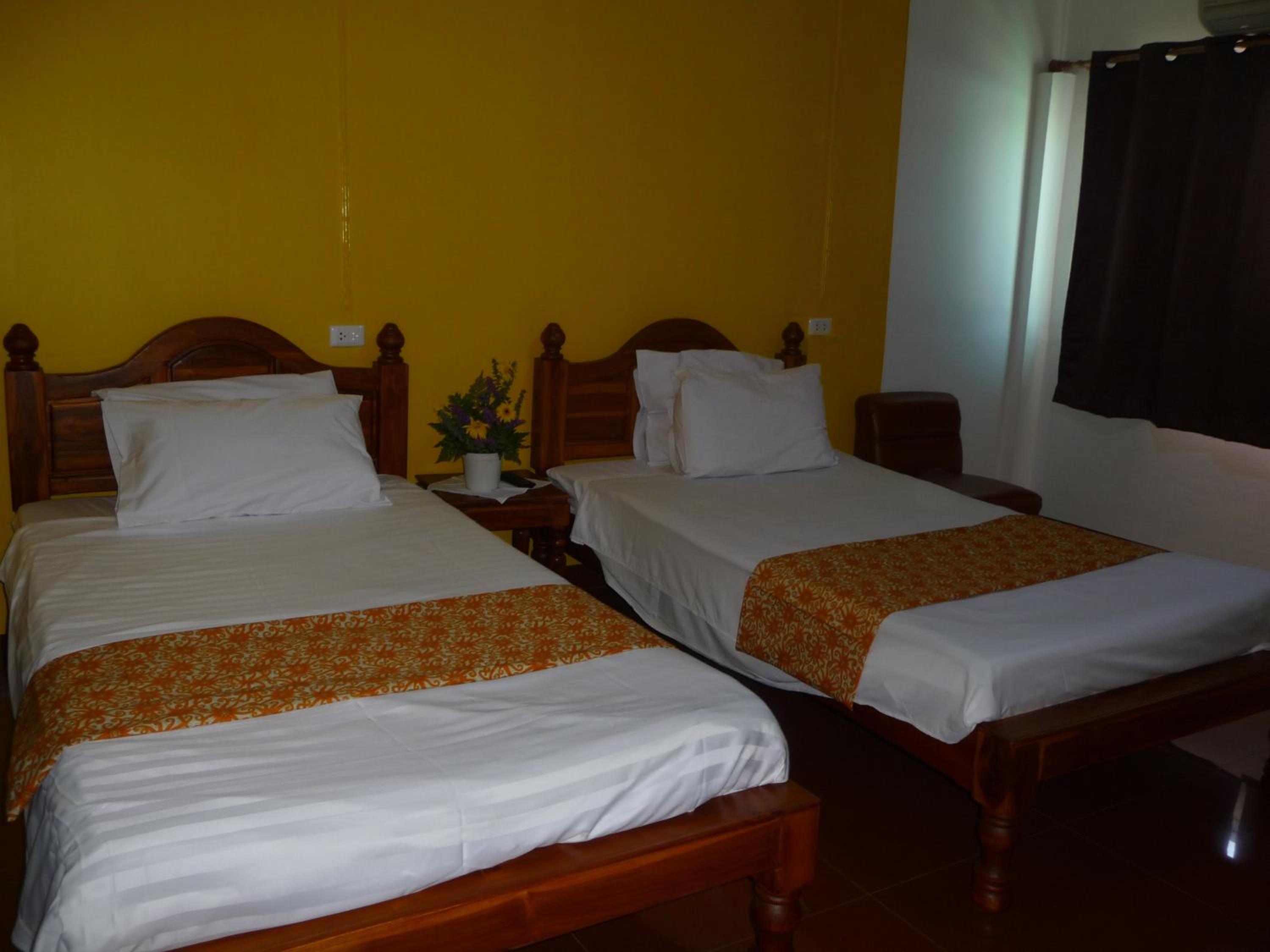 Economy Triple Room photo 1