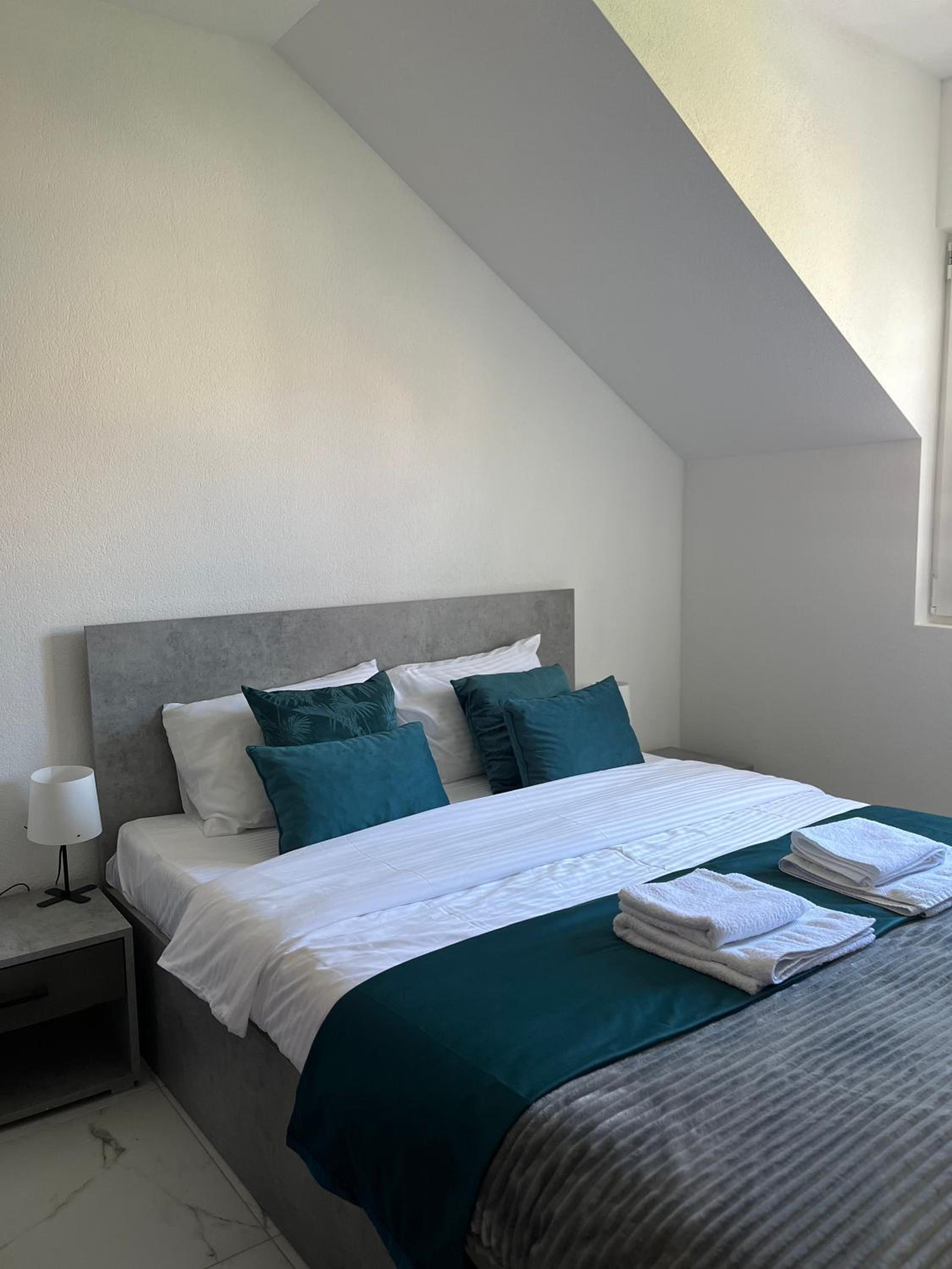 One-Bedroom Standard Apartment