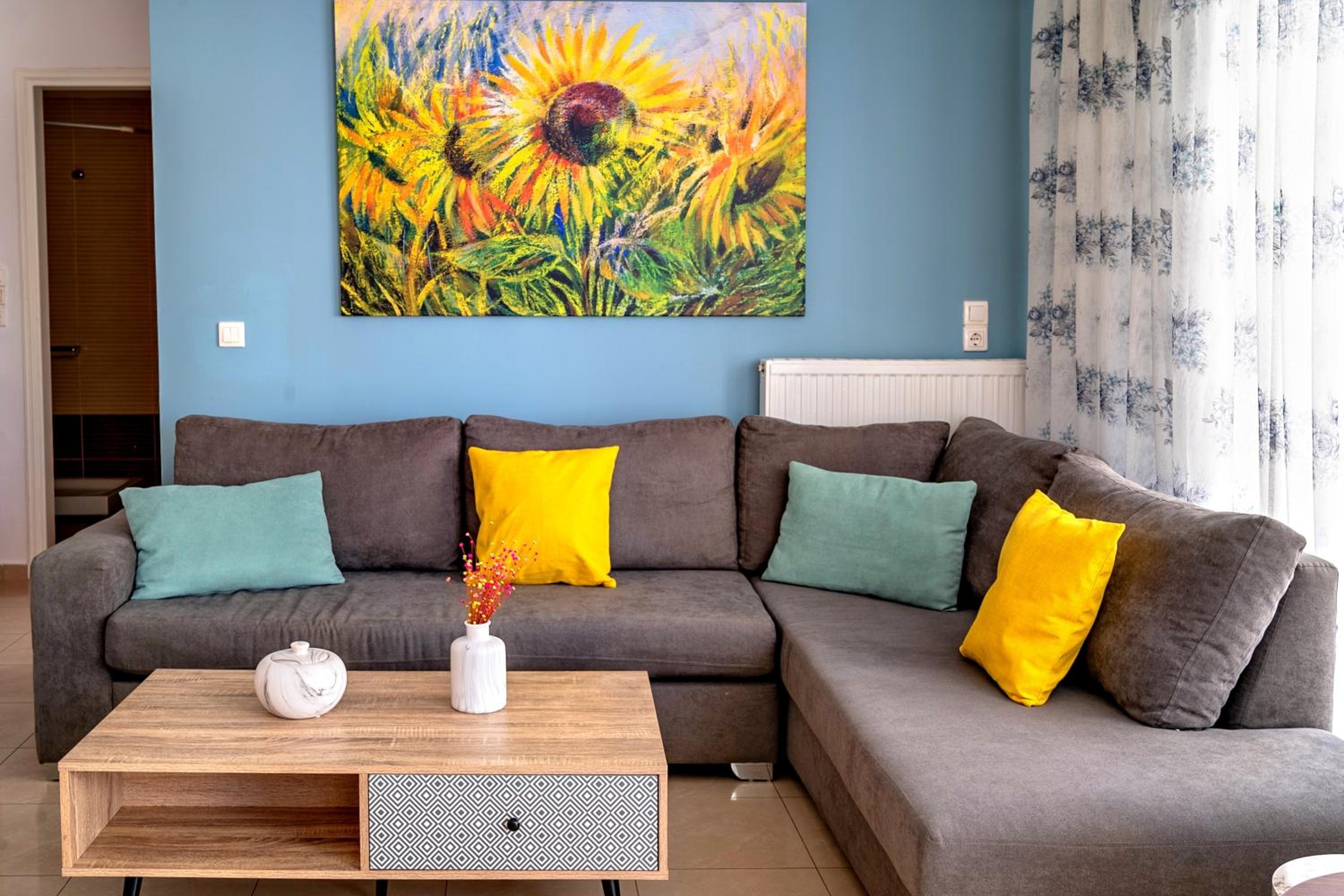 Apartment with Garden View