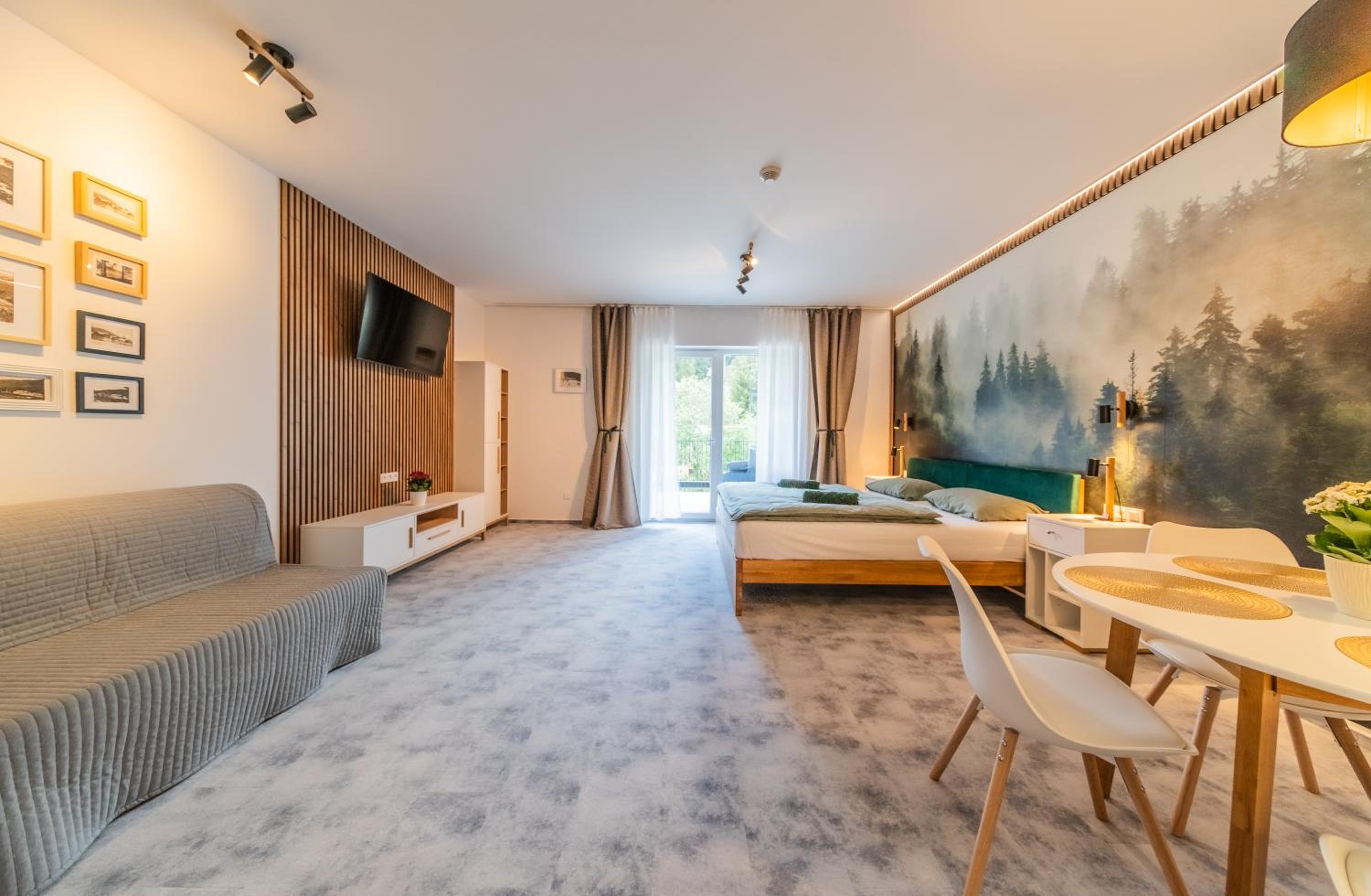 Family Room with Terrace photo 1