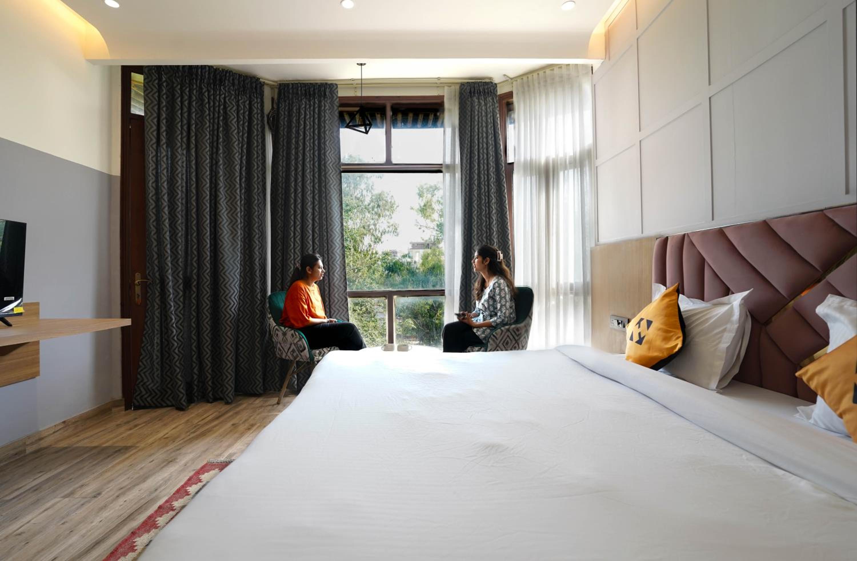 Superior King Room photo 2