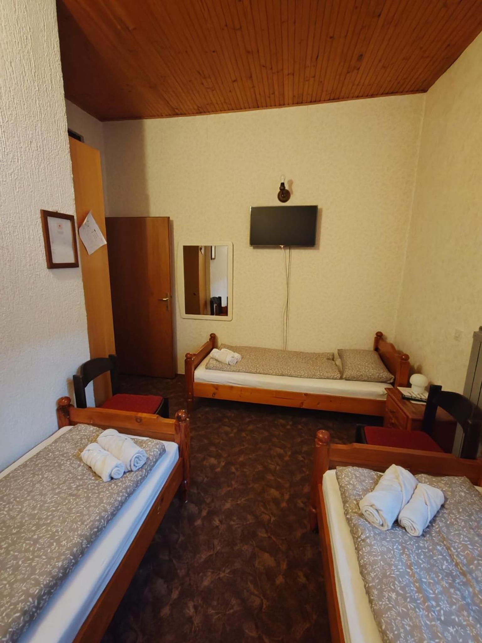 Triple Room - Photo 3