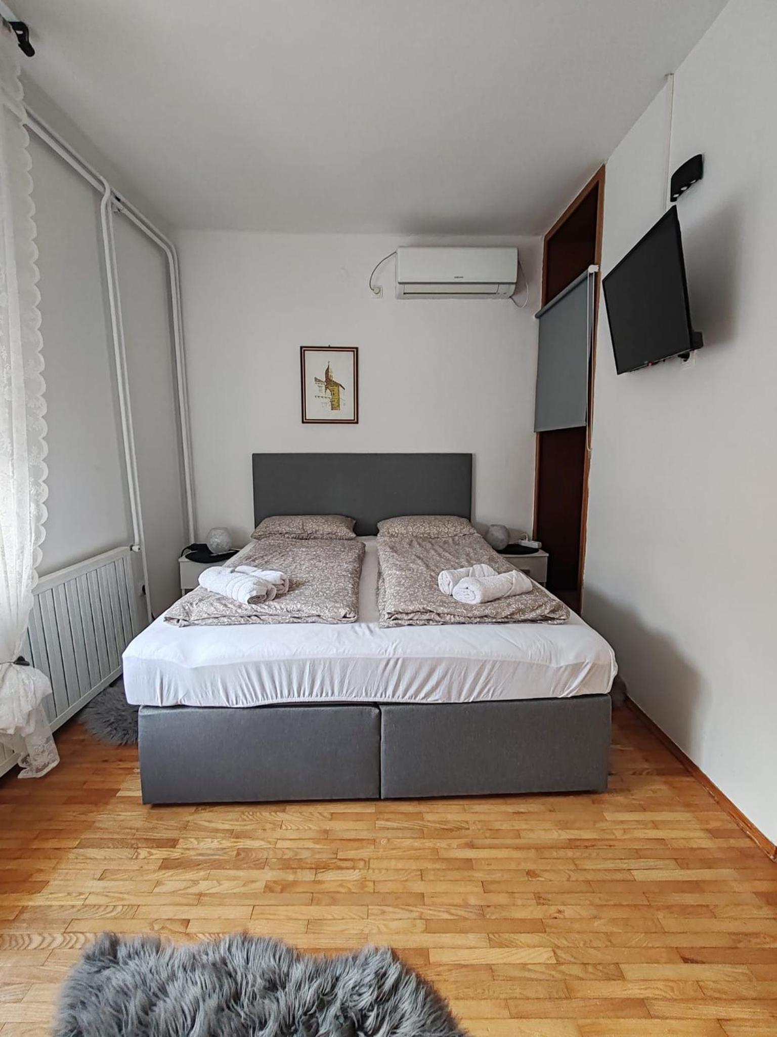Double Room photo 3