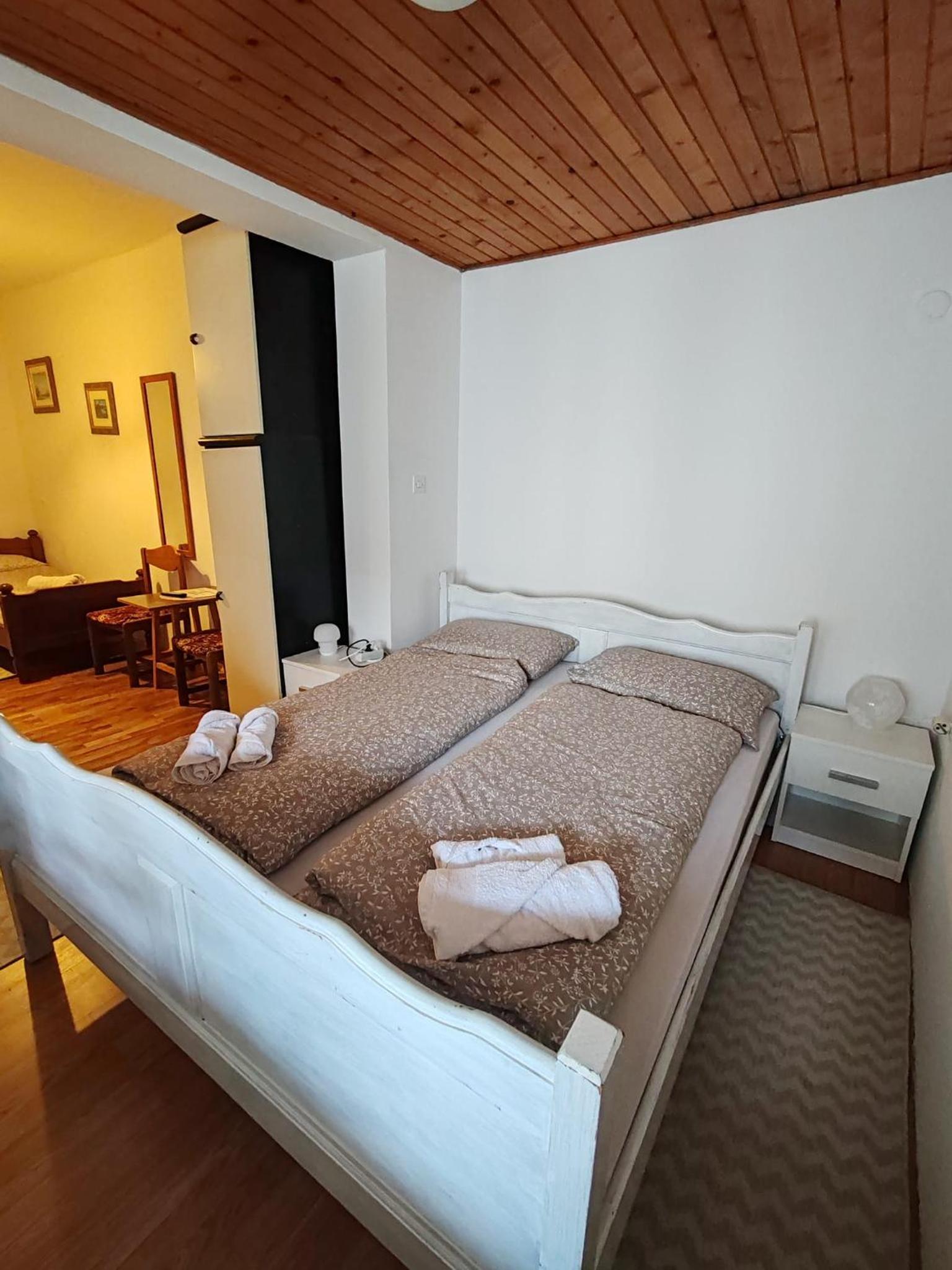 Triple Room - Photo 5