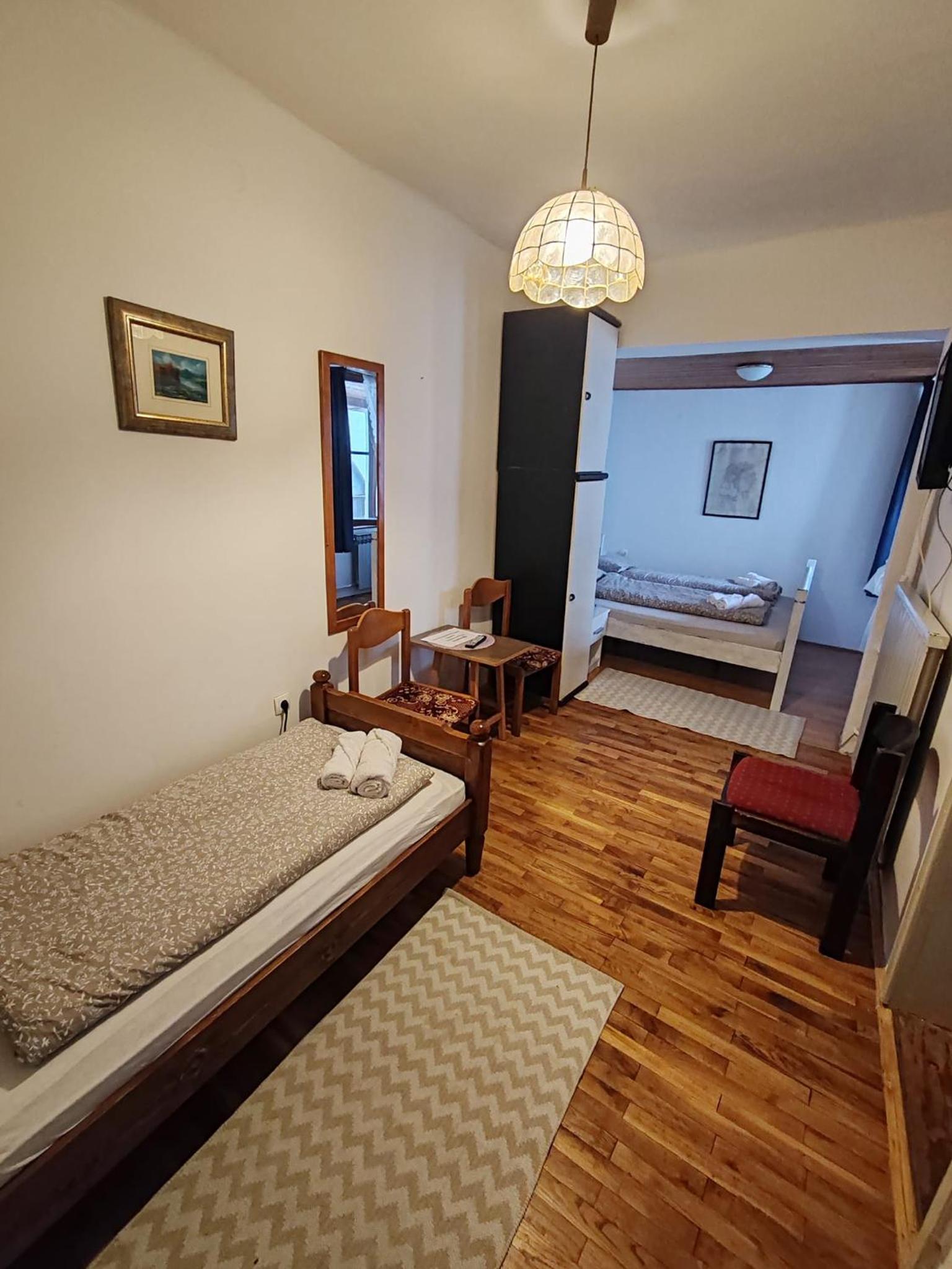 Triple Room - Photo 7