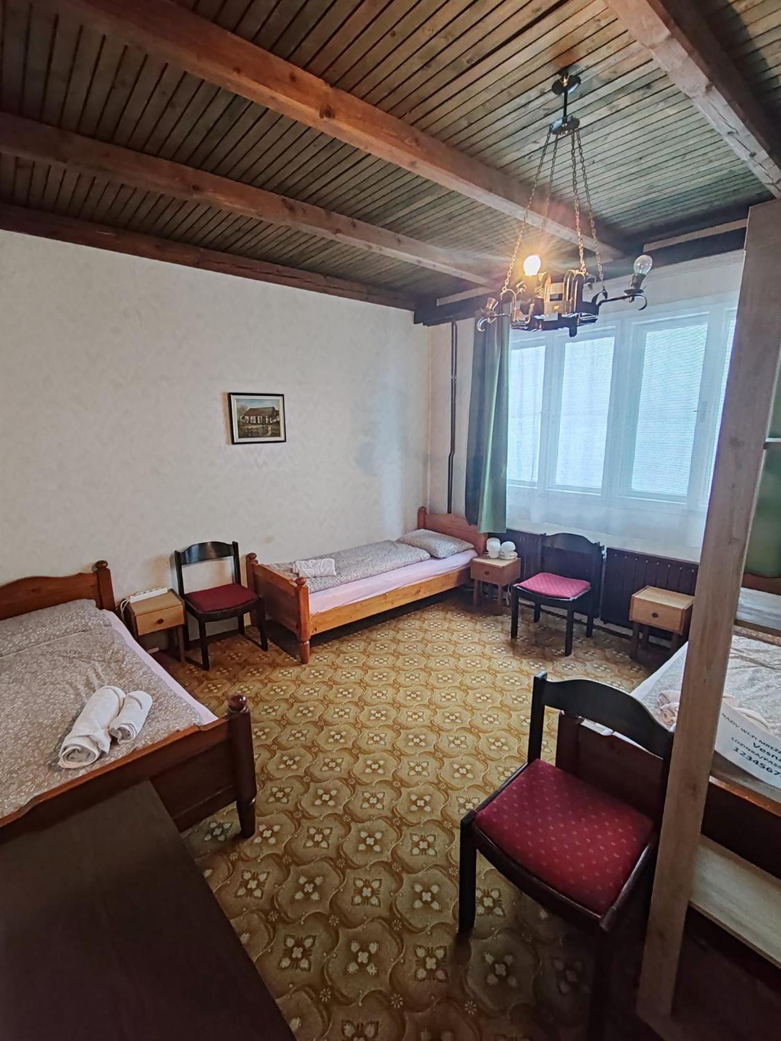 Triple Room - Photo 8