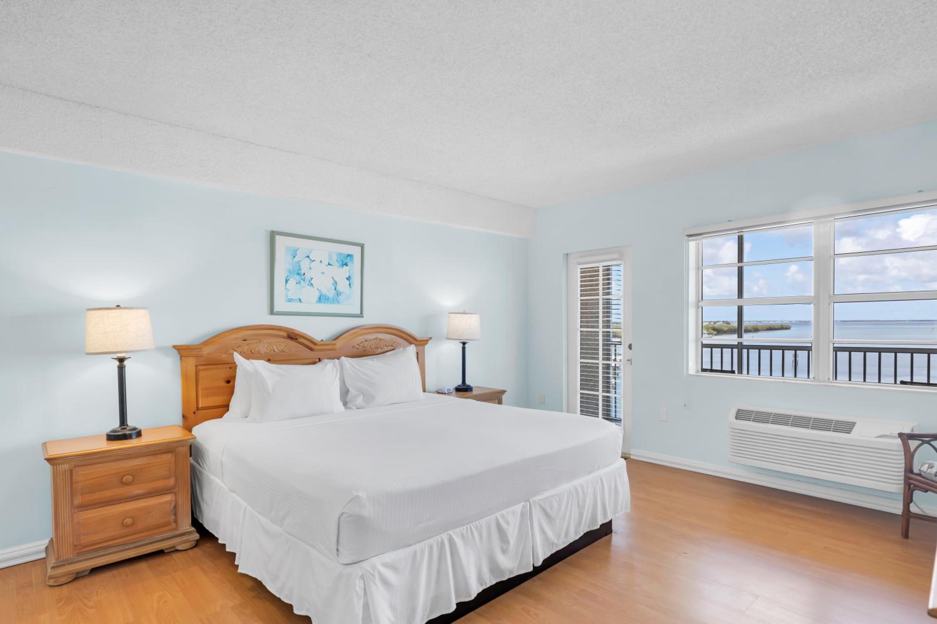 One-Bedroom Suite photo 3