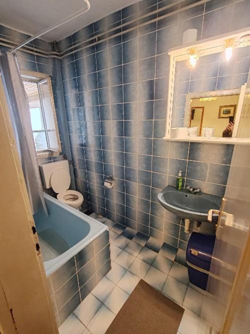 Triple Room - Photo 9