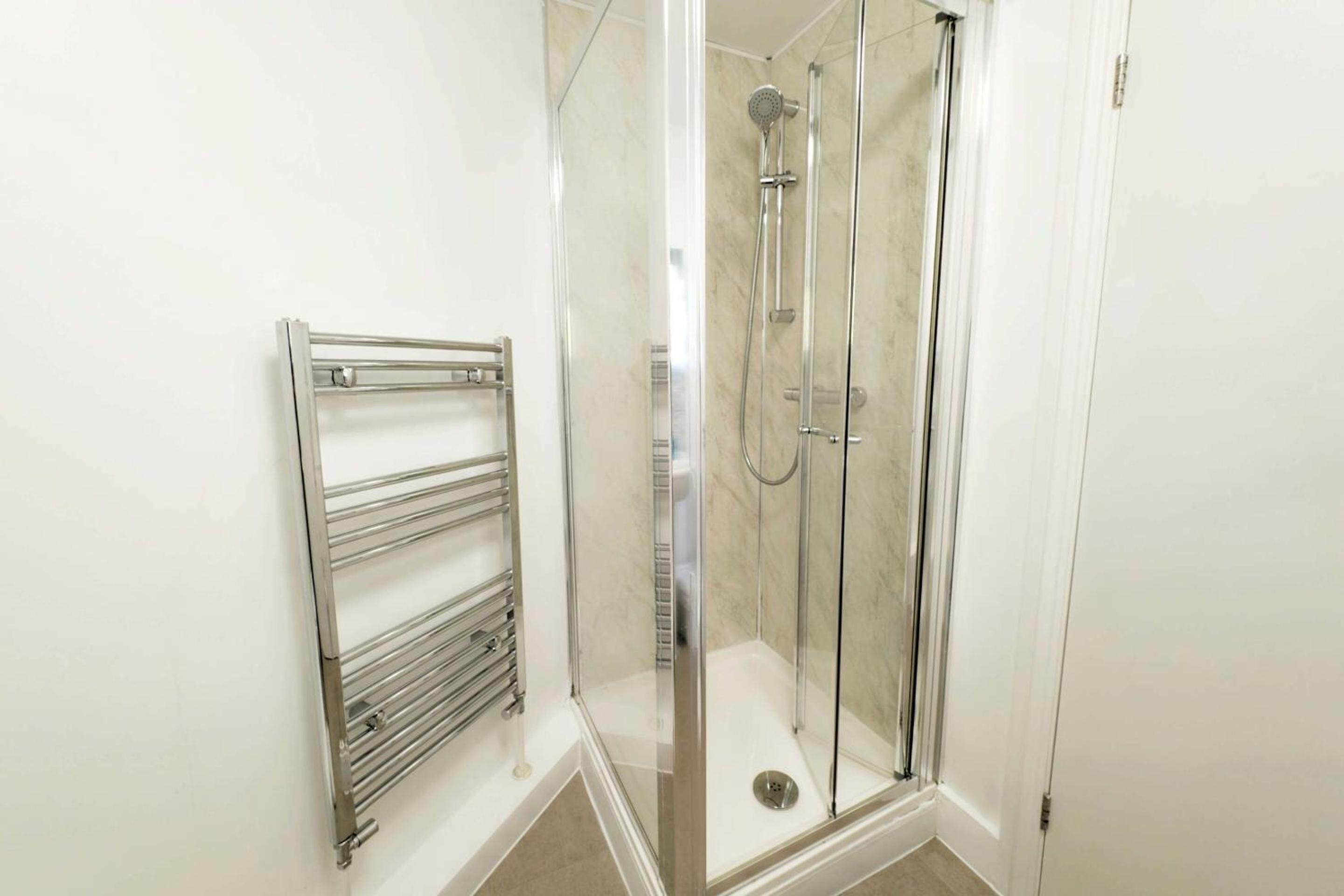 Double Room with Private Bathroom photo 3
