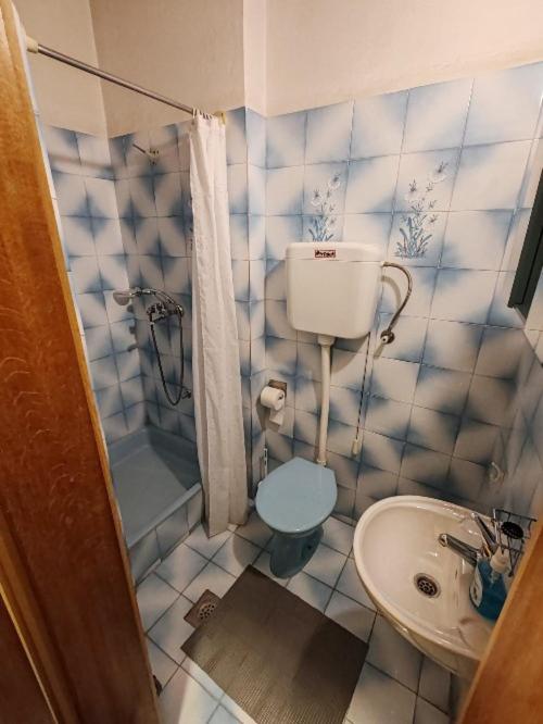 Triple Room - Photo 10