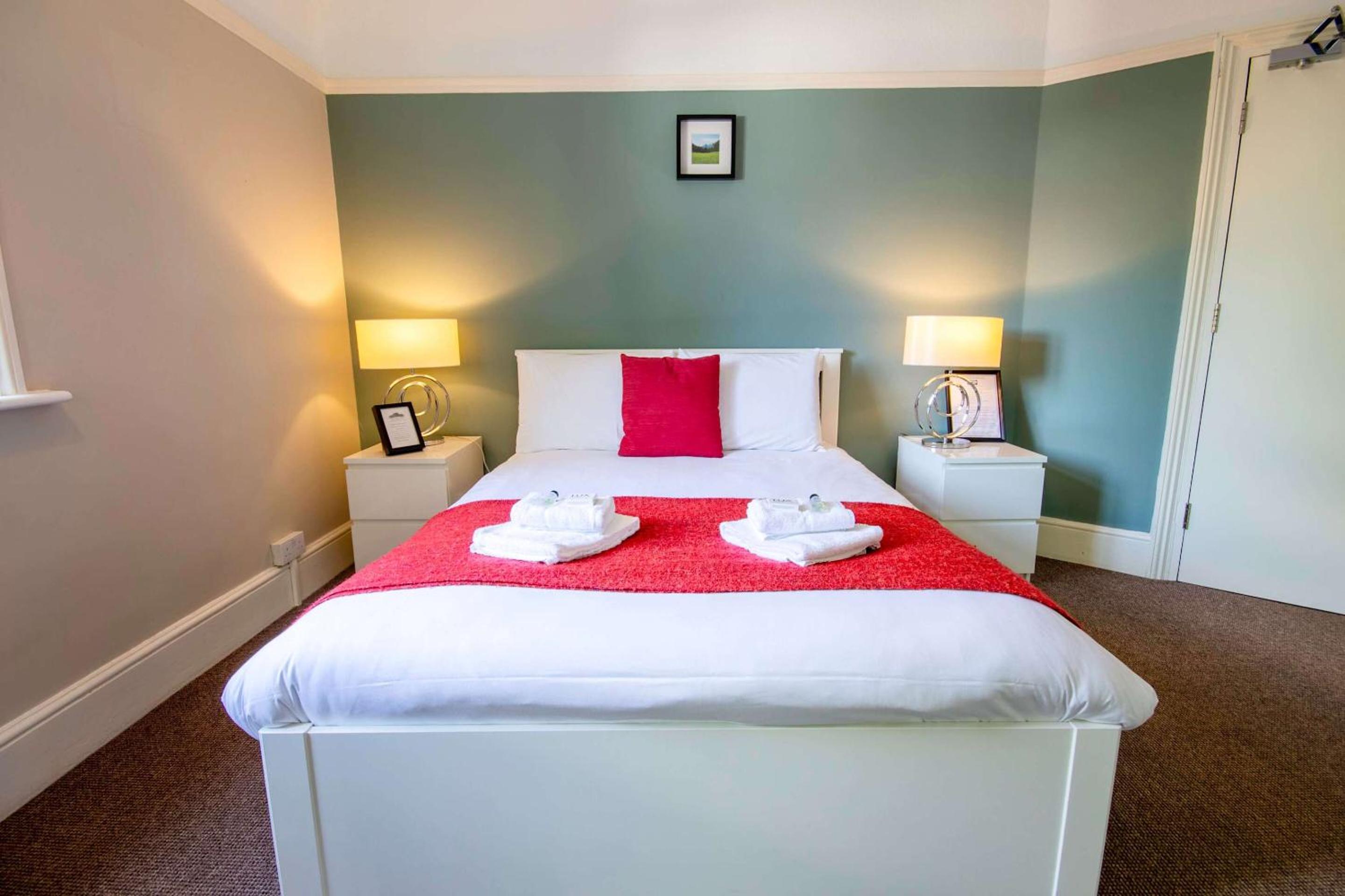 Double Room with Shared Bathroom photo 2