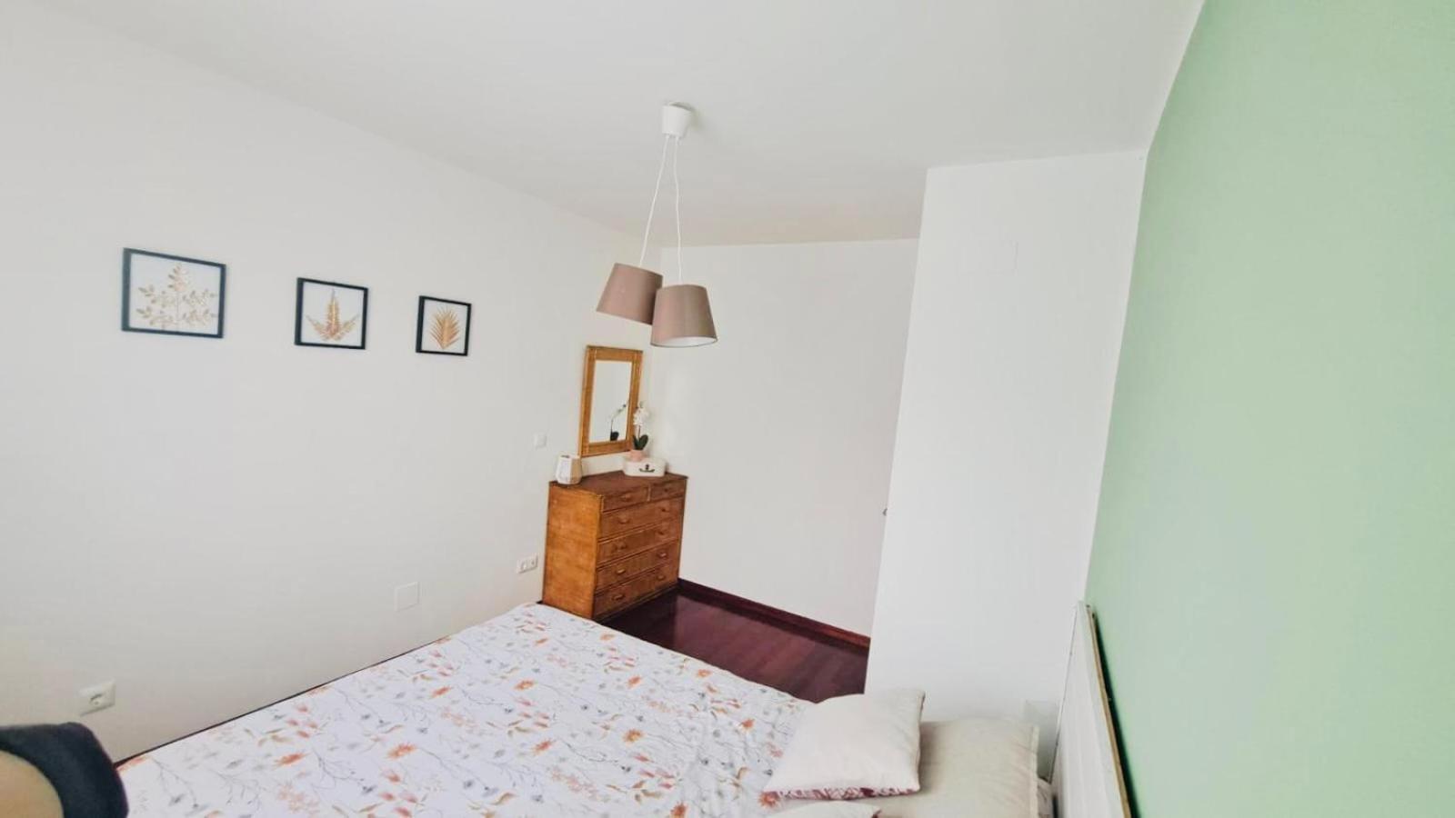 Three-Bedroom House photo 3