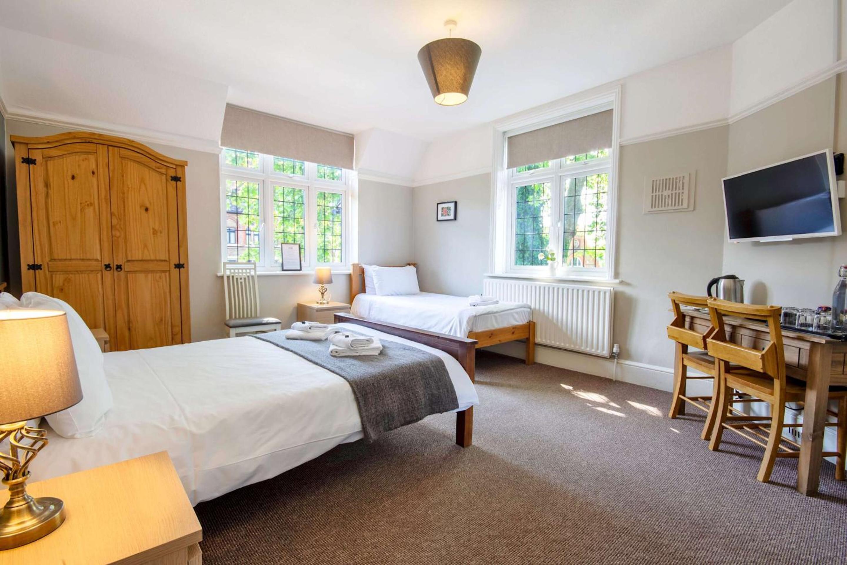 Triple Room with Shared Bathroom photo 2