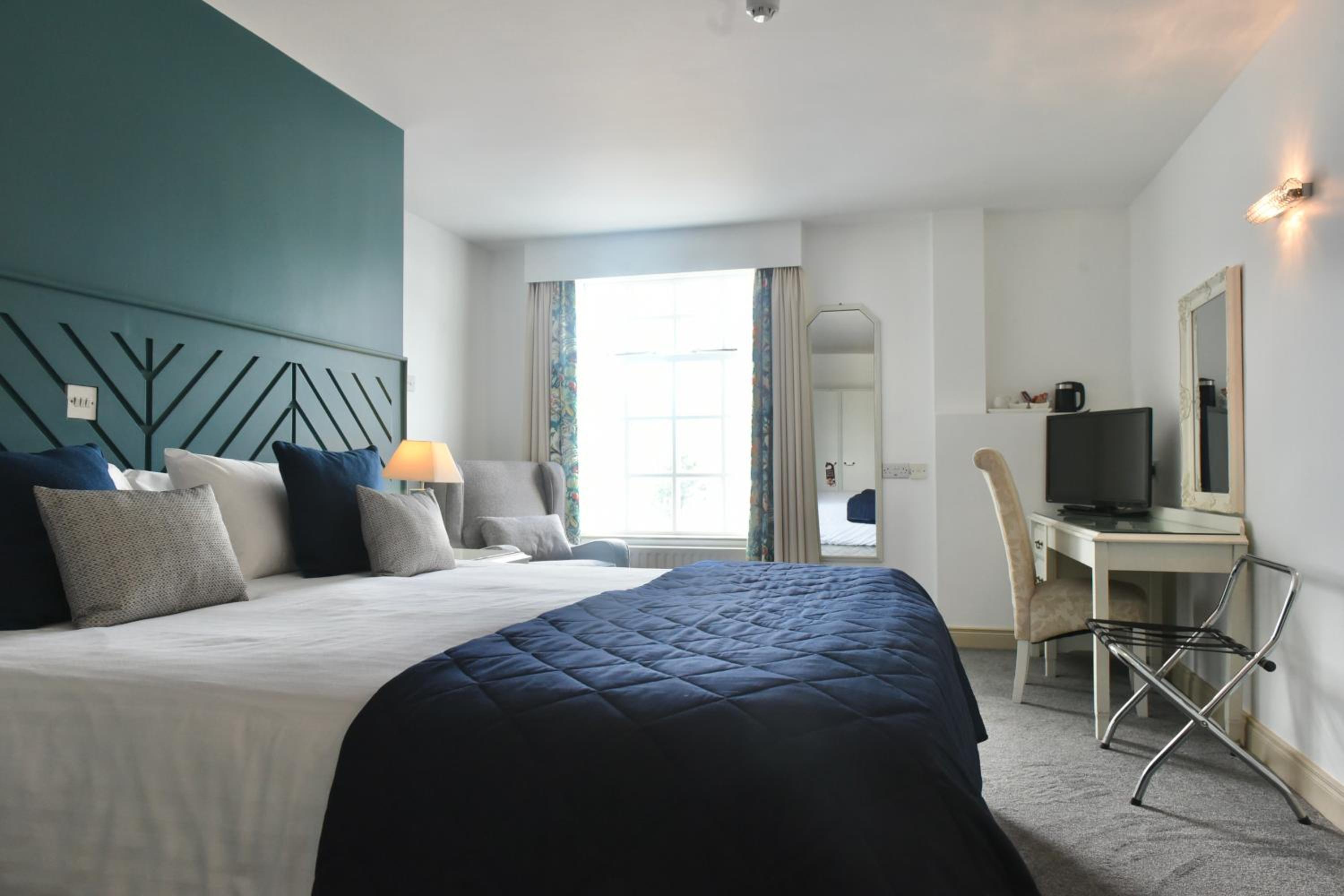 Double or Twin Room with Sea View photo 3