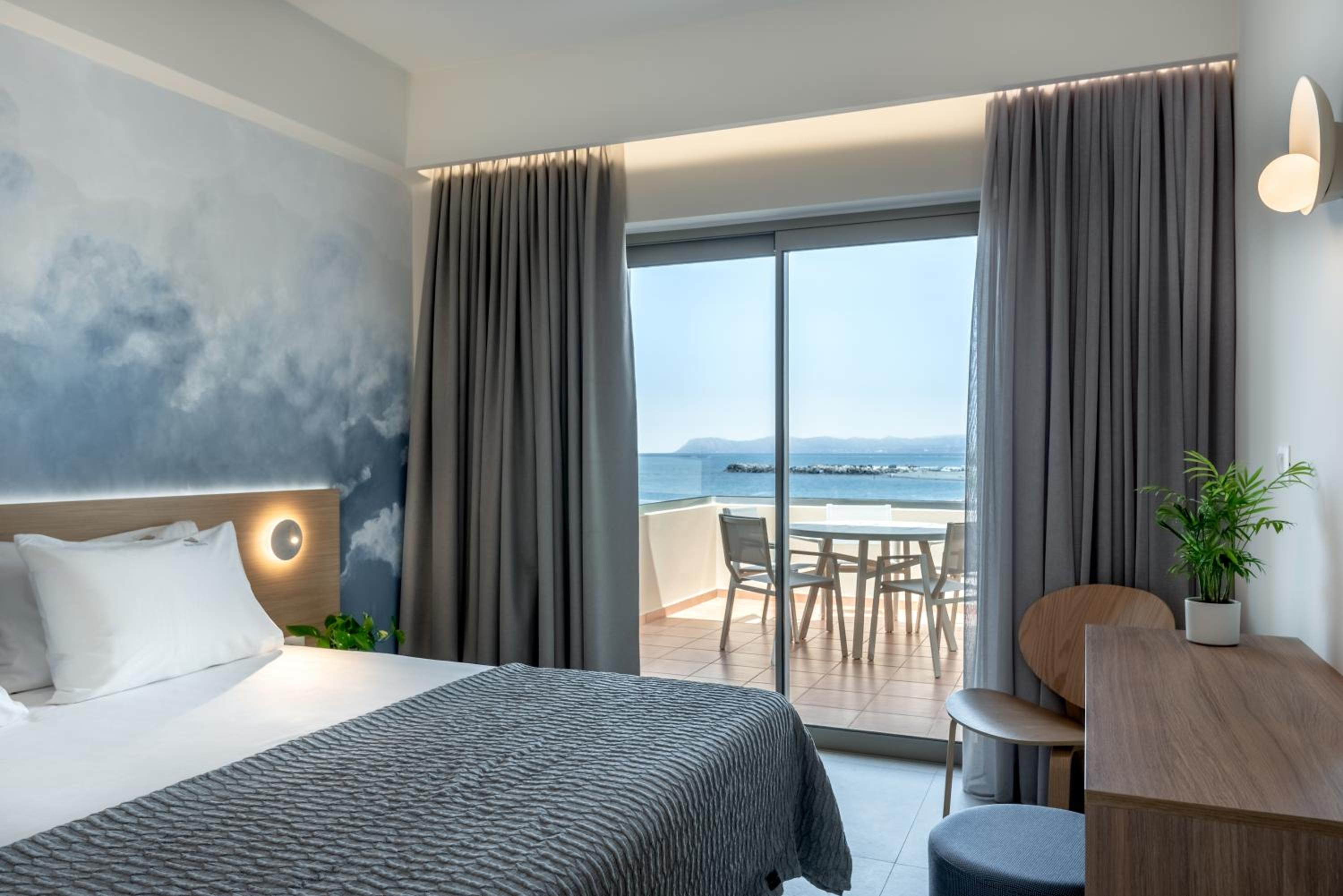 Premium Two-bedroom Sea View Suite photo 1