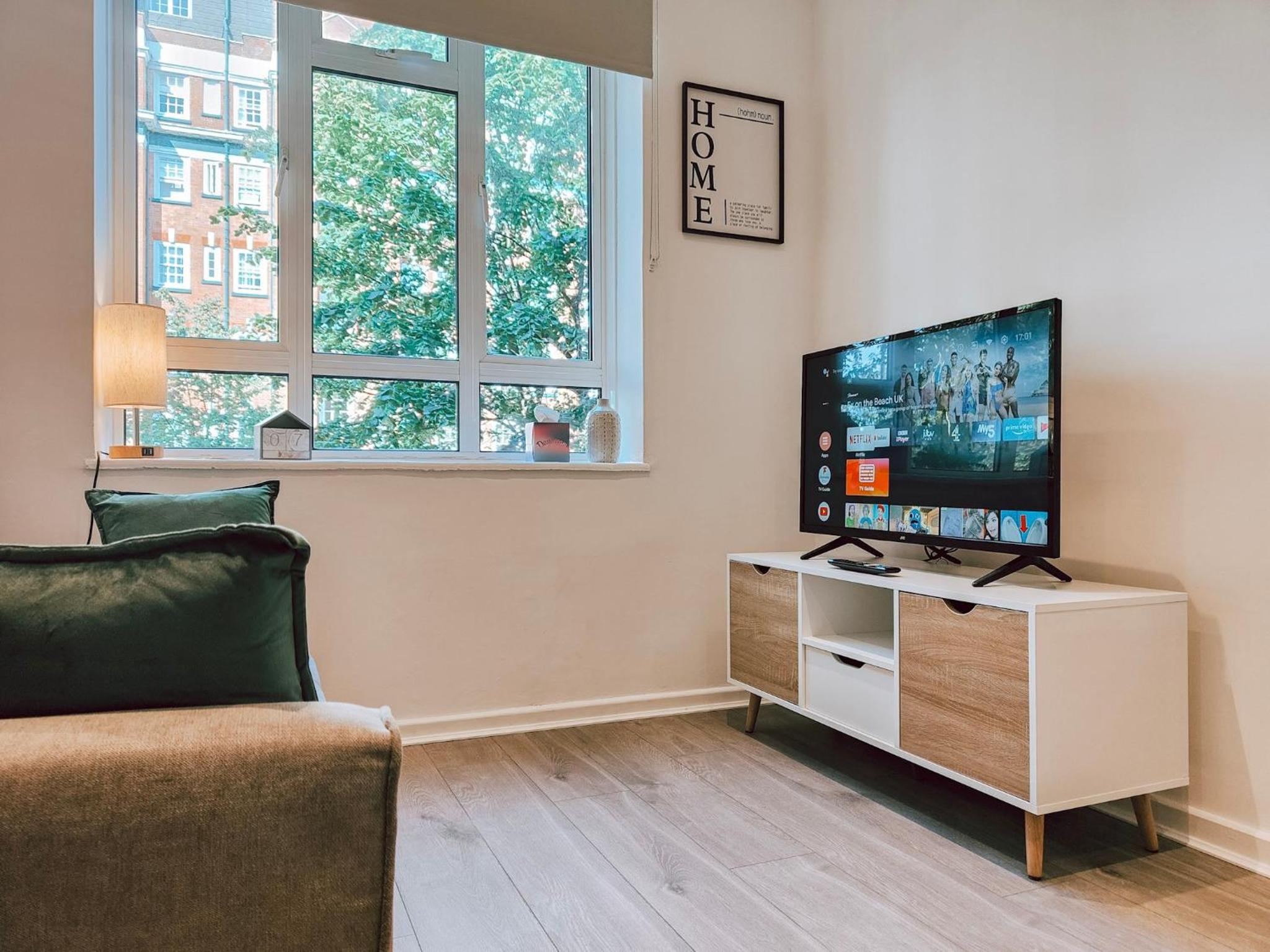 One-Bedroom Apartment photo 2