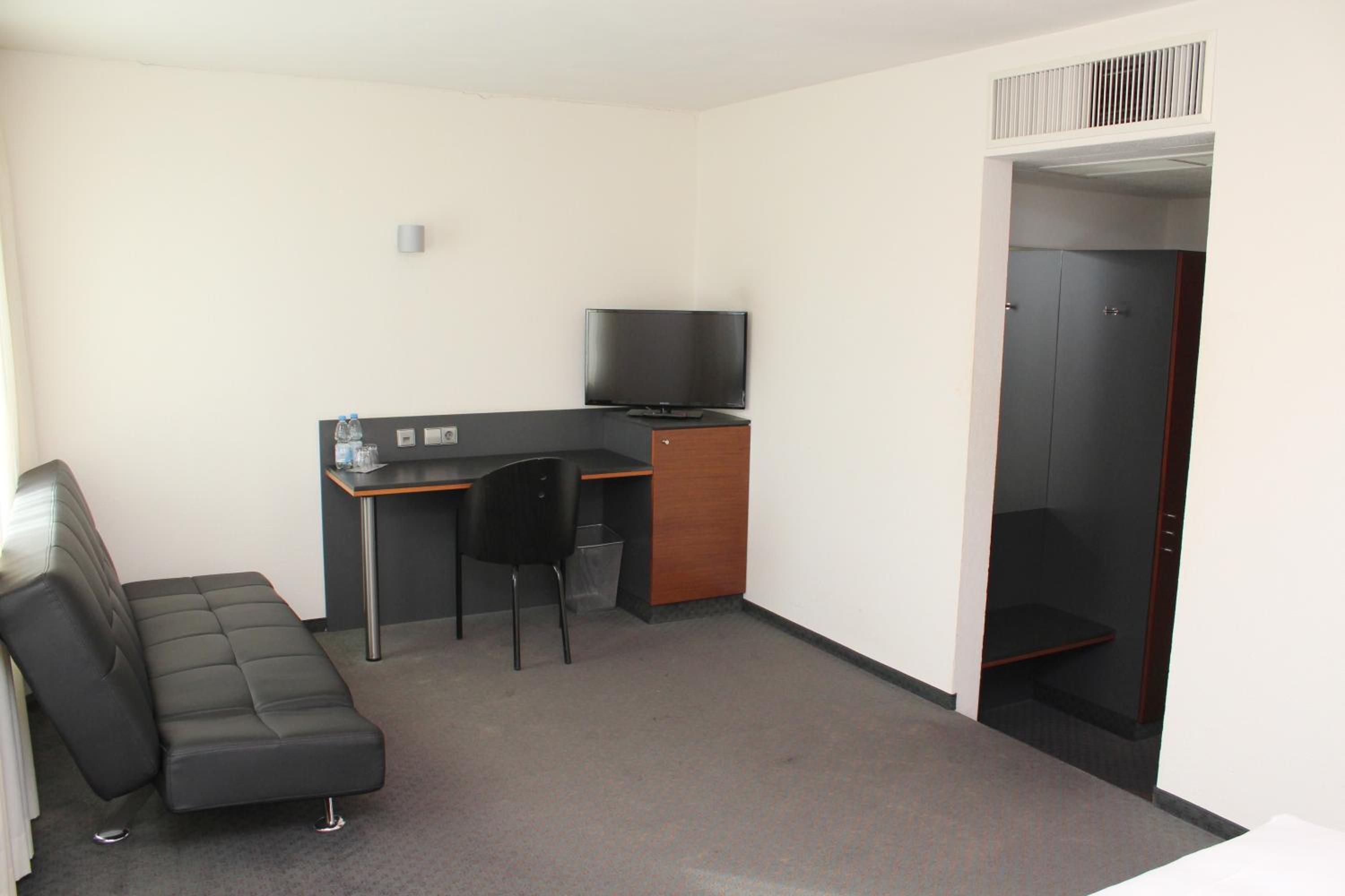 Double Room - Photo 4