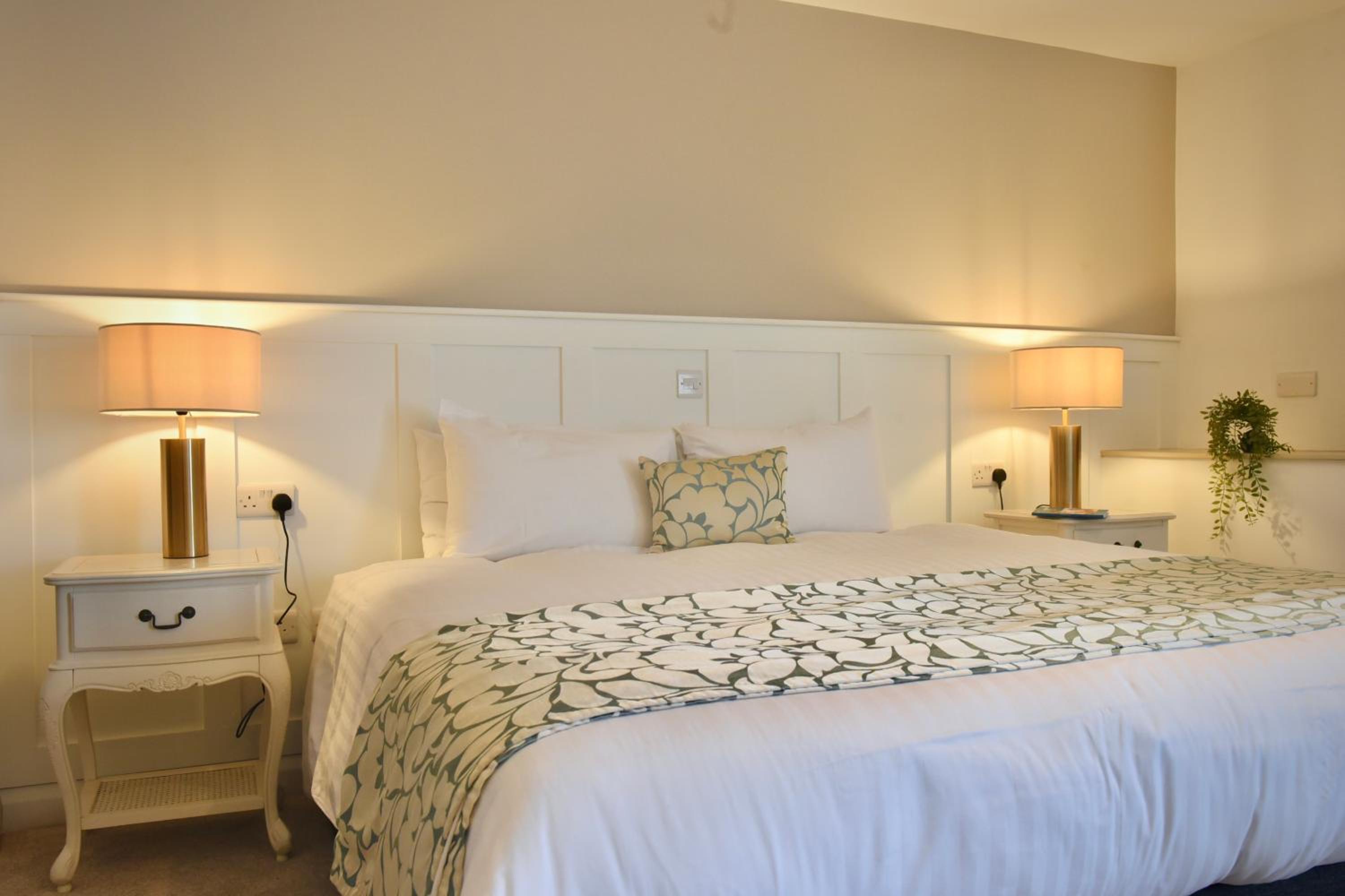 Double or Twin Room - Photo 1