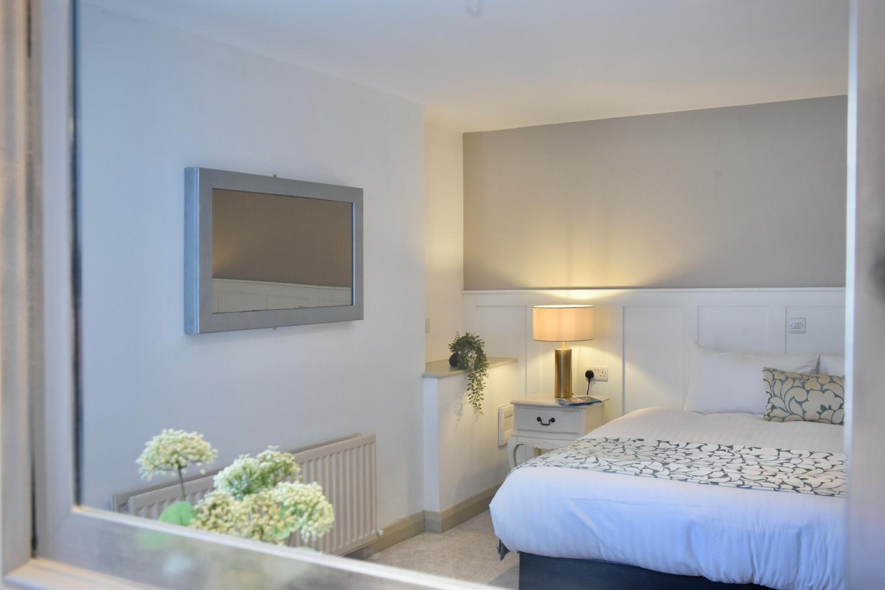 Double or Twin Room - Photo 5