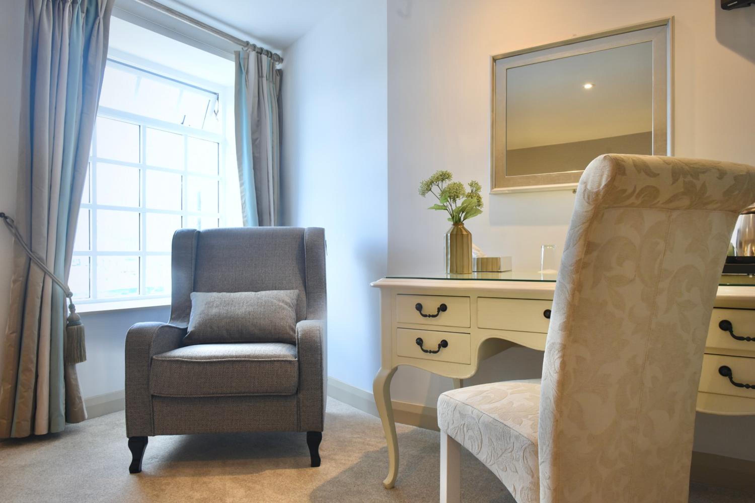Double or Twin Room - Photo 6