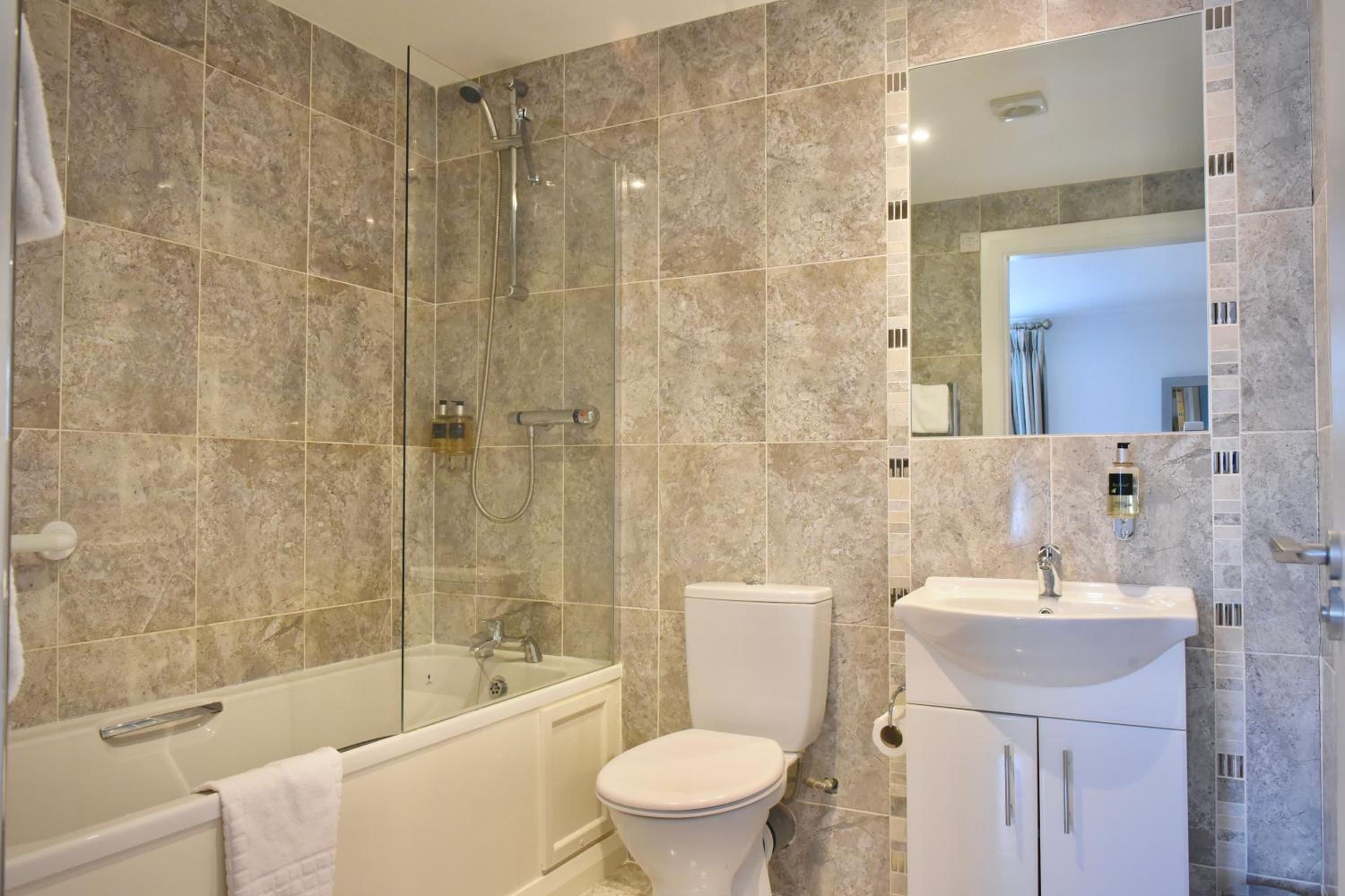 Double or Twin Room - Photo 7
