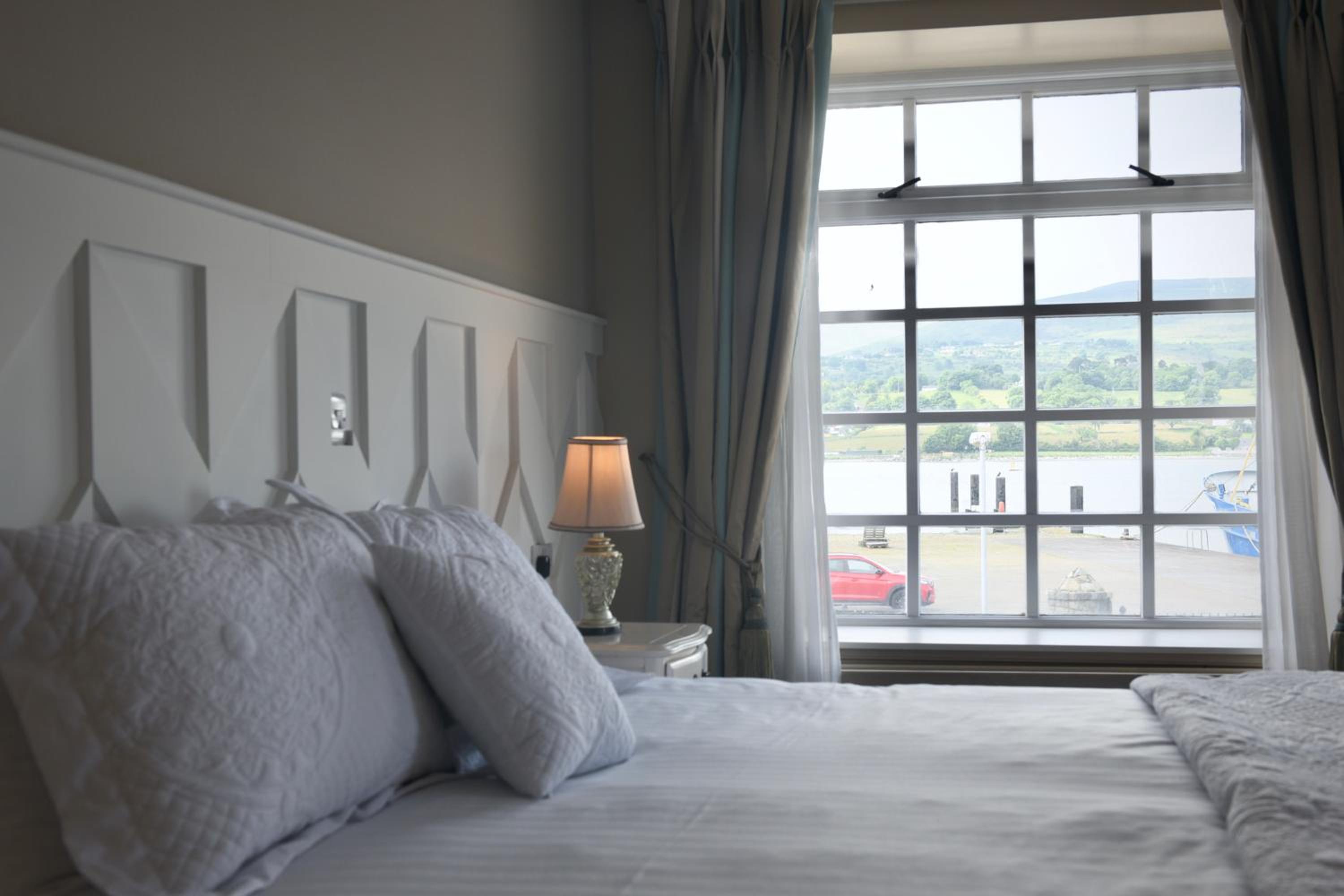 Double or Twin Room with Sea View - Photo 2